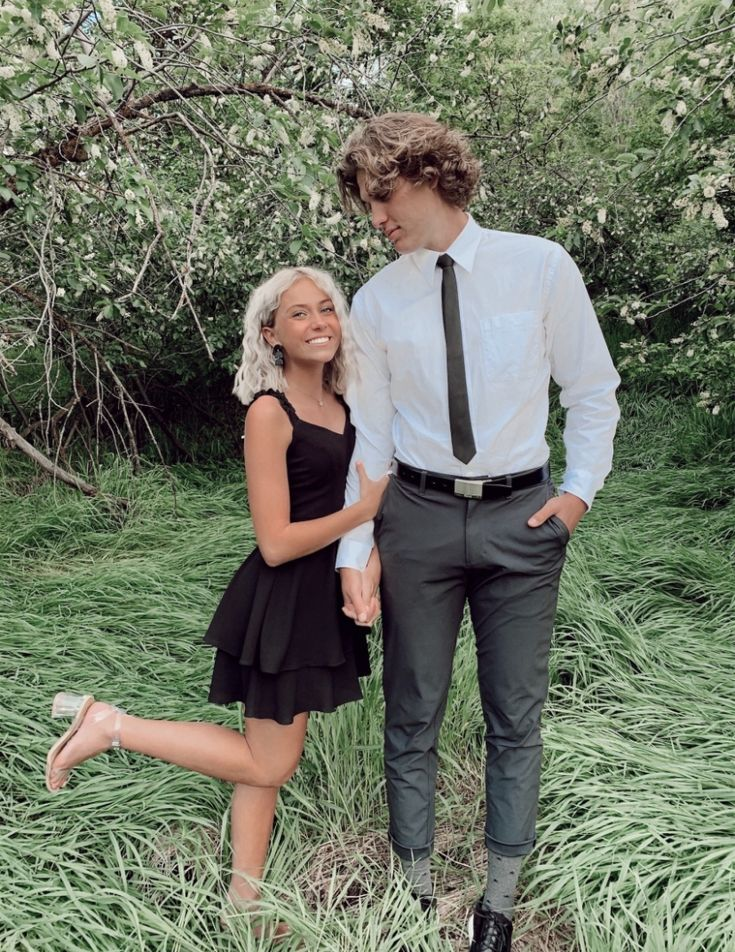 Elegant Black A-Line Short Prom Dress with Ruffle Detail - Perfect for Homecoming, Parties & Special Occasions | Style J5378