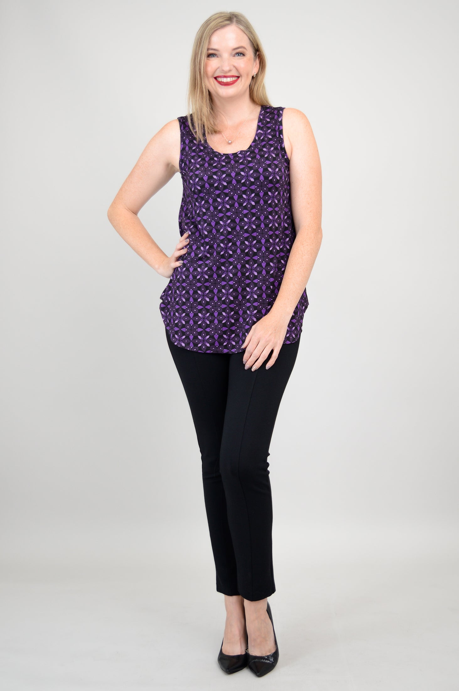 Stylish Jazz Tank Top with Geo Flower Print - Soft Bamboo Fabric - Perfect for Summer Outfits & Casual Wear