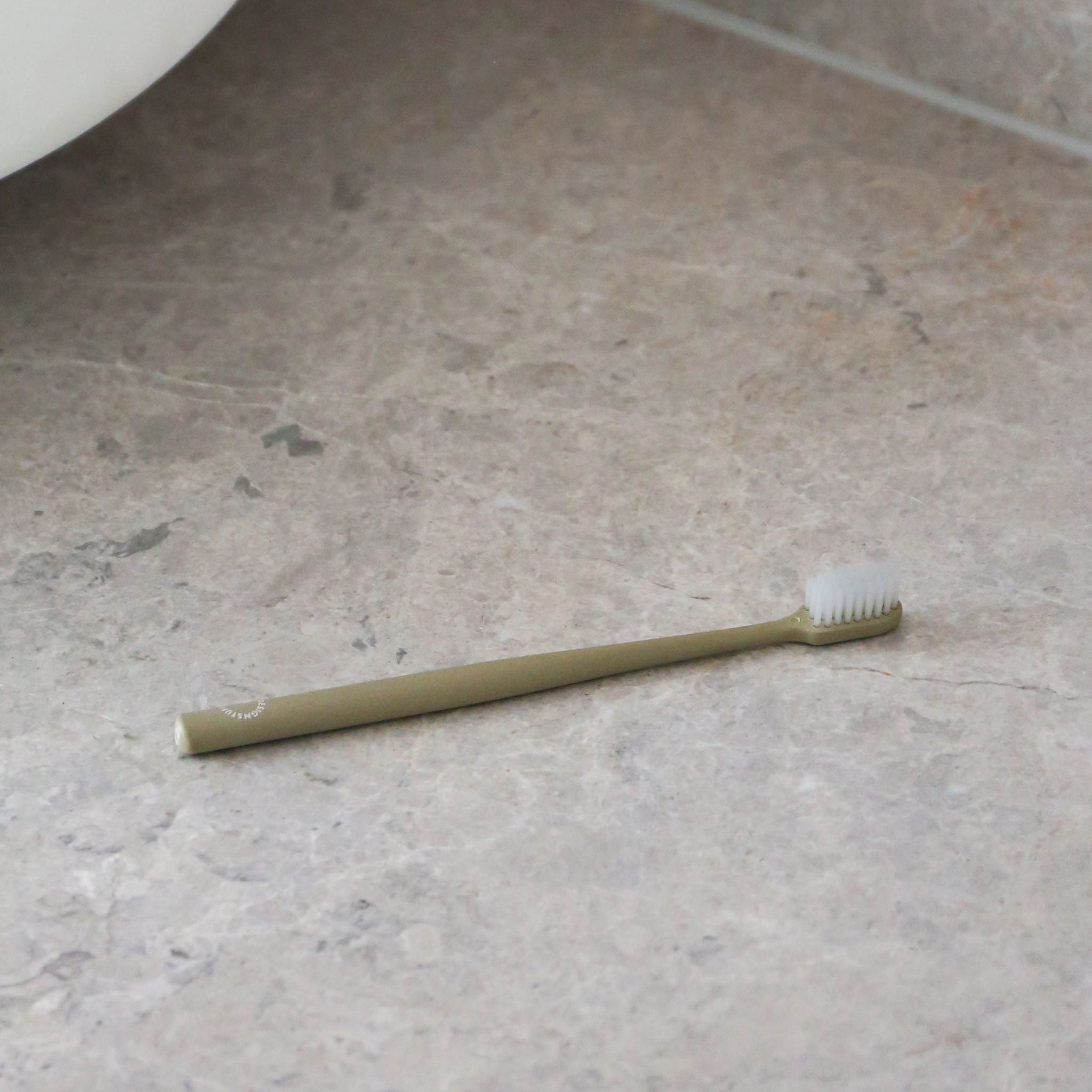 Eco-Friendly Wheat Straw Toothbrush - Biodegradable & Sustainable Bamboo Handle, Soft Bristles for Sensitive Teeth - Perfect for Travel, Home & Zero Waste Lifestyle