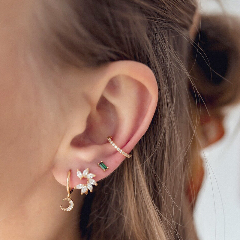 20G Emerald Conch Stud Forward Helix Piercing Earrings - Hypoallergenic Surgical Steel Jewelry for Cartilage & Helix - Perfect for Everyday Wear & Special Occasions