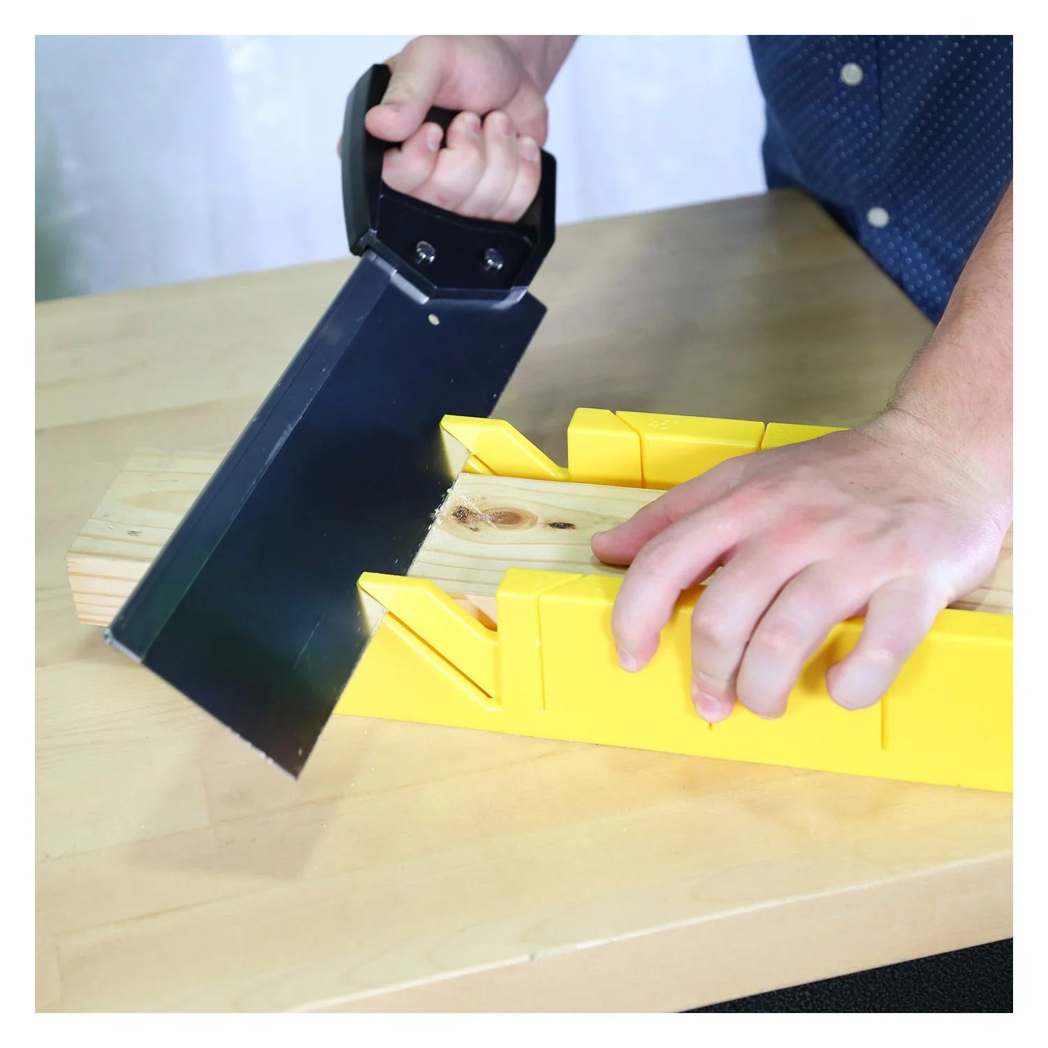 GreatNeck 12 Inch Miter Box with 14 Inch Back Saw - Reinforced Steel Back Saw for Precise Wood Cutting | Includes Degree Cutting Guide (BSB14) | Perfect for DIY Projects, Carpentry & Home Renovations