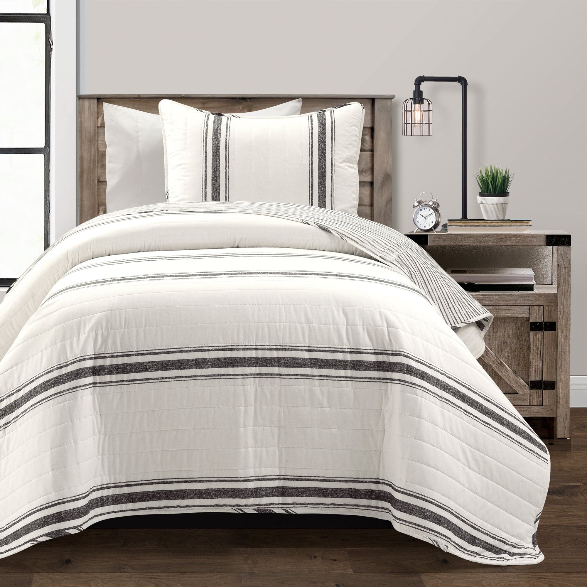 Farmhouse Stripe Reversible Cotton Quilt Set - King Size, Soft & Breathable Bedding for All Seasons - Perfect for Cozy Bedrooms, Guest Rooms & Vacation Homes