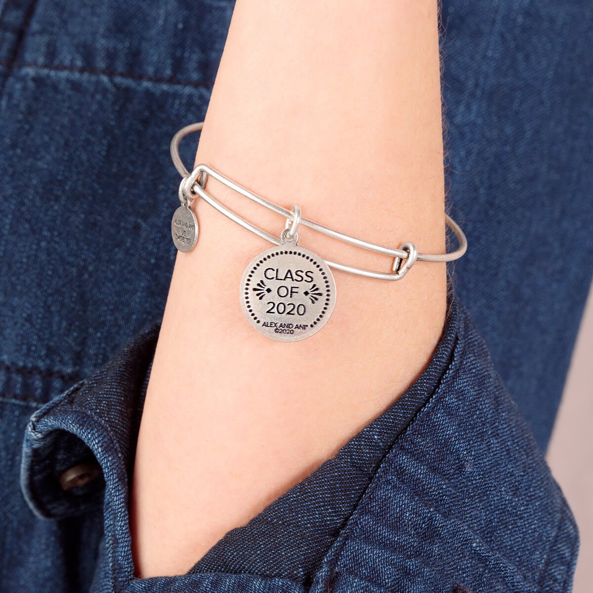Class of 2020 Graduation Charm Bracelet - Commemorative Keepsake for High School & College Graduates - Perfect Gift for Graduation Ceremonies & Alumni Events