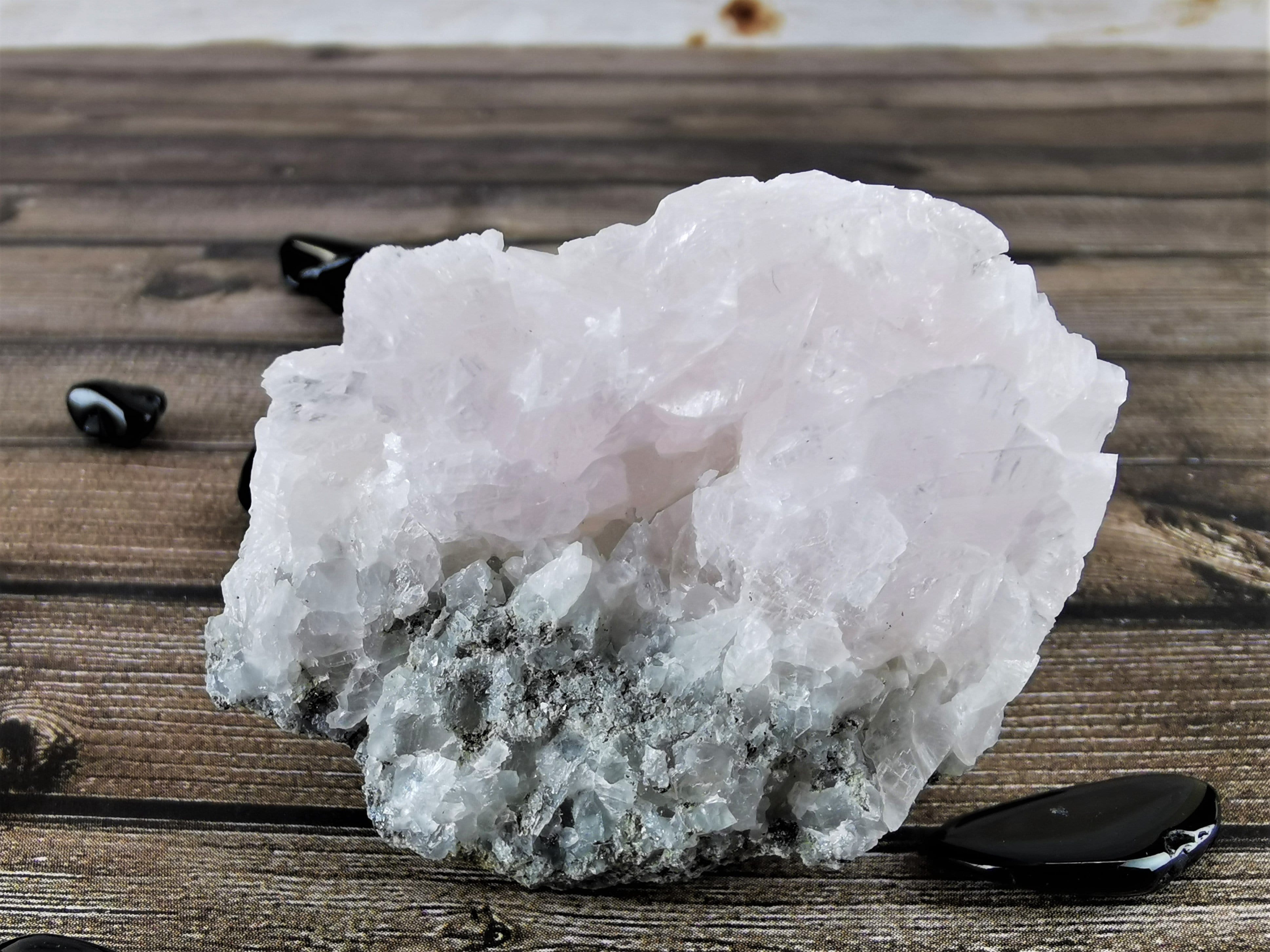High-Quality Calcite Crystals for Sale | Natural Healing Stones & Mineral Specimens – Perfect for Home Decor, Meditation & Crystal Healing