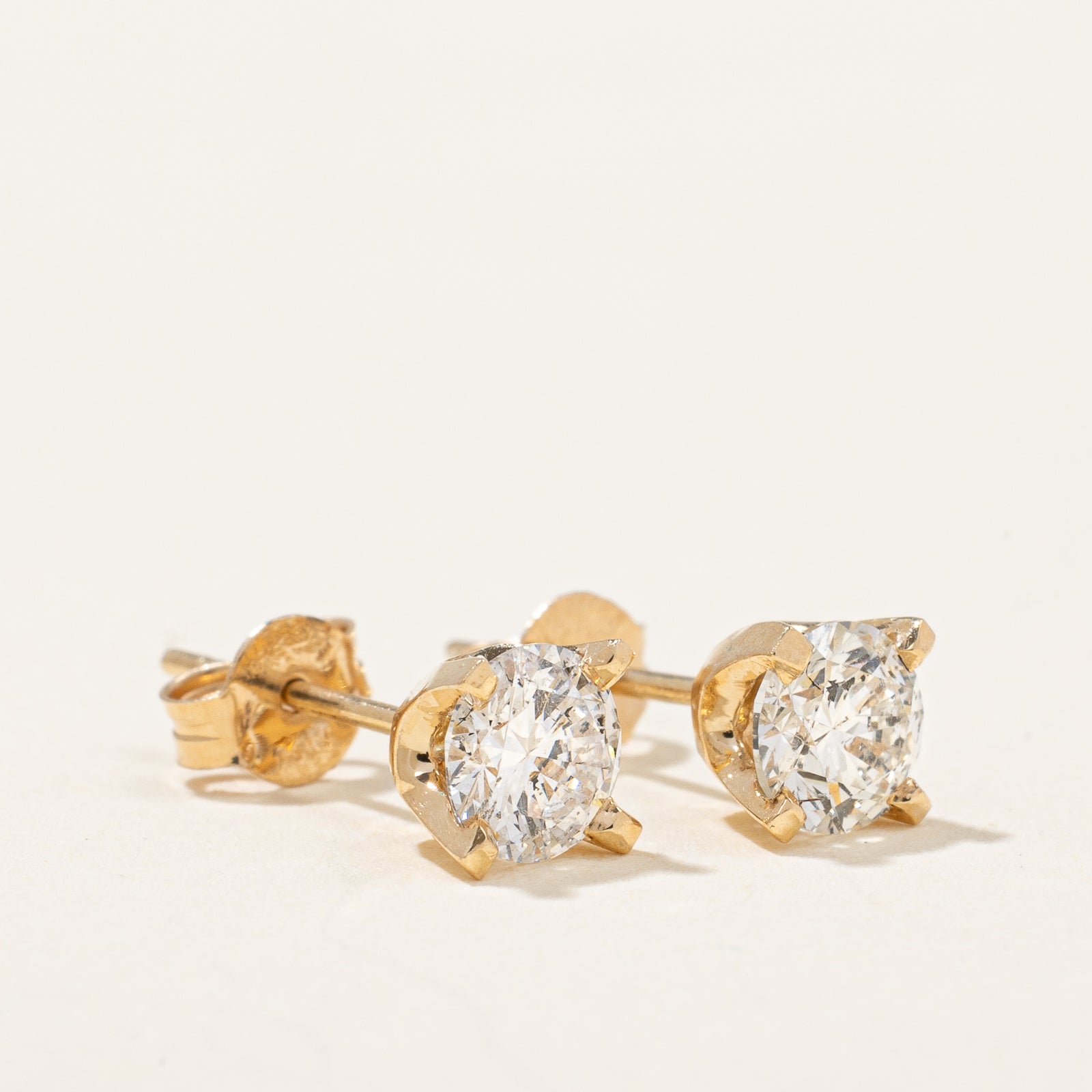 0.71ctw Diamond Stud Earrings for Women - Round Cut 14K White Gold Earrings for Everyday Wear & Special Occasions
