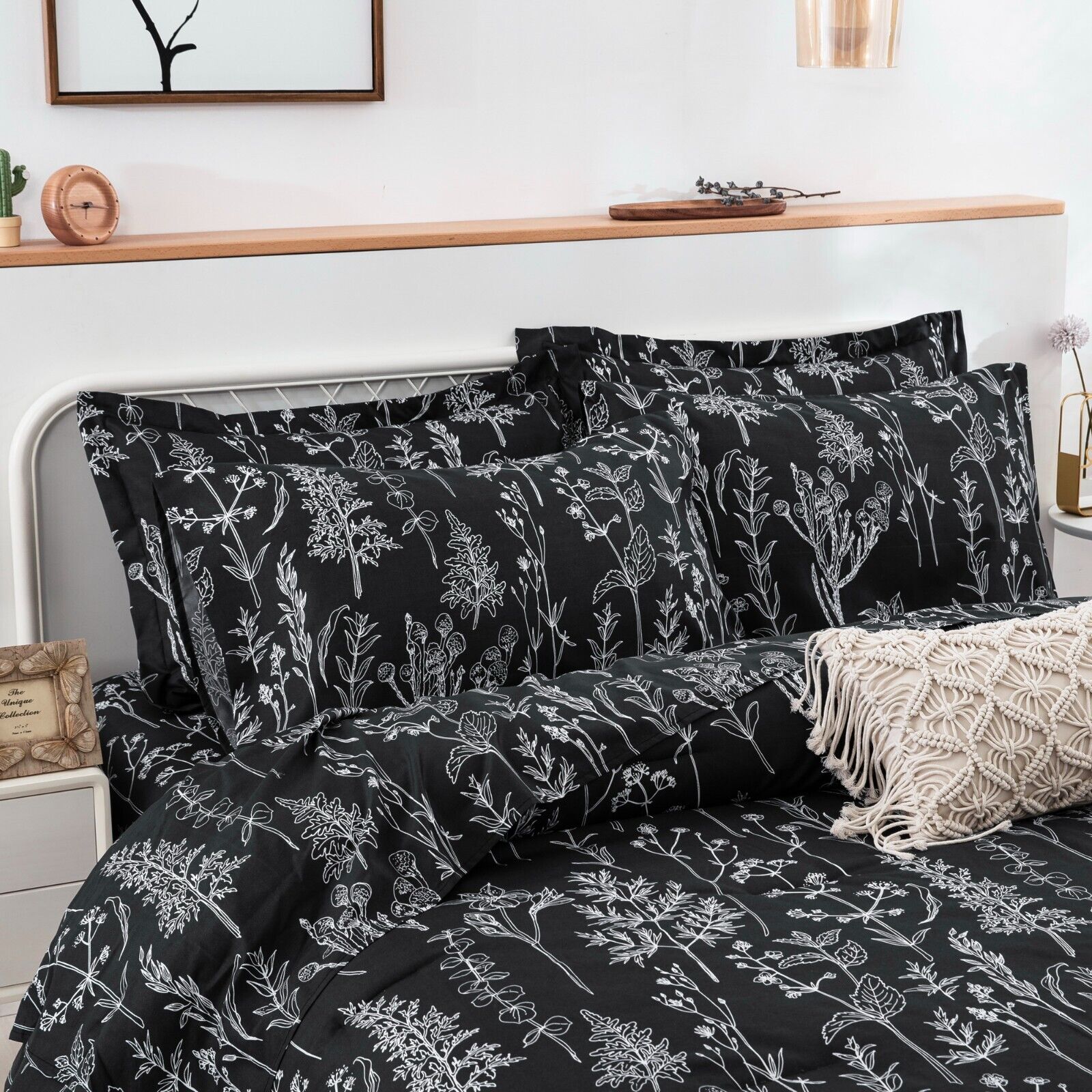 Floral Leaves Queen Size Comforter Set - Soft Microfiber Quilted Bedding with Pillowcases | Cozy Bedroom Decor for Spring & Summer