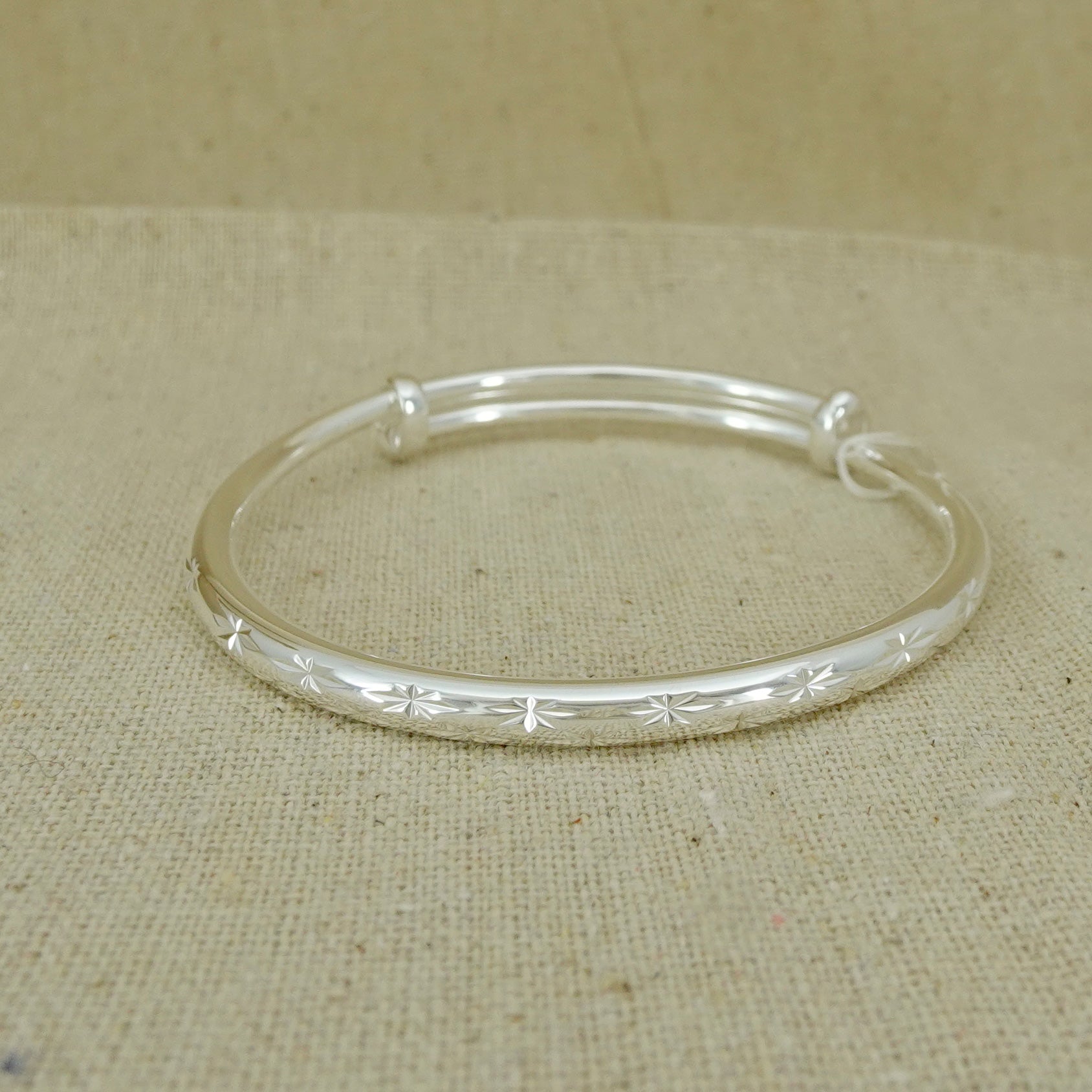 Sterling Silver Bangle Bracelet for Women - Elegant & Dainty Jewelry Gift for Her - Perfect for Everyday Wear, Parties & Special Occasions