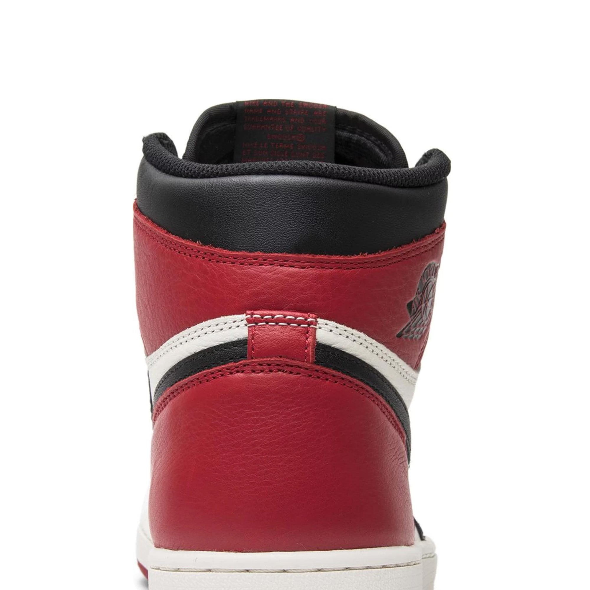 Air Jordan 1 Retro High 'Bred Toe' Sneakers (2018 Release) - Men's Basketball Shoes for Streetwear & Casual Outfits