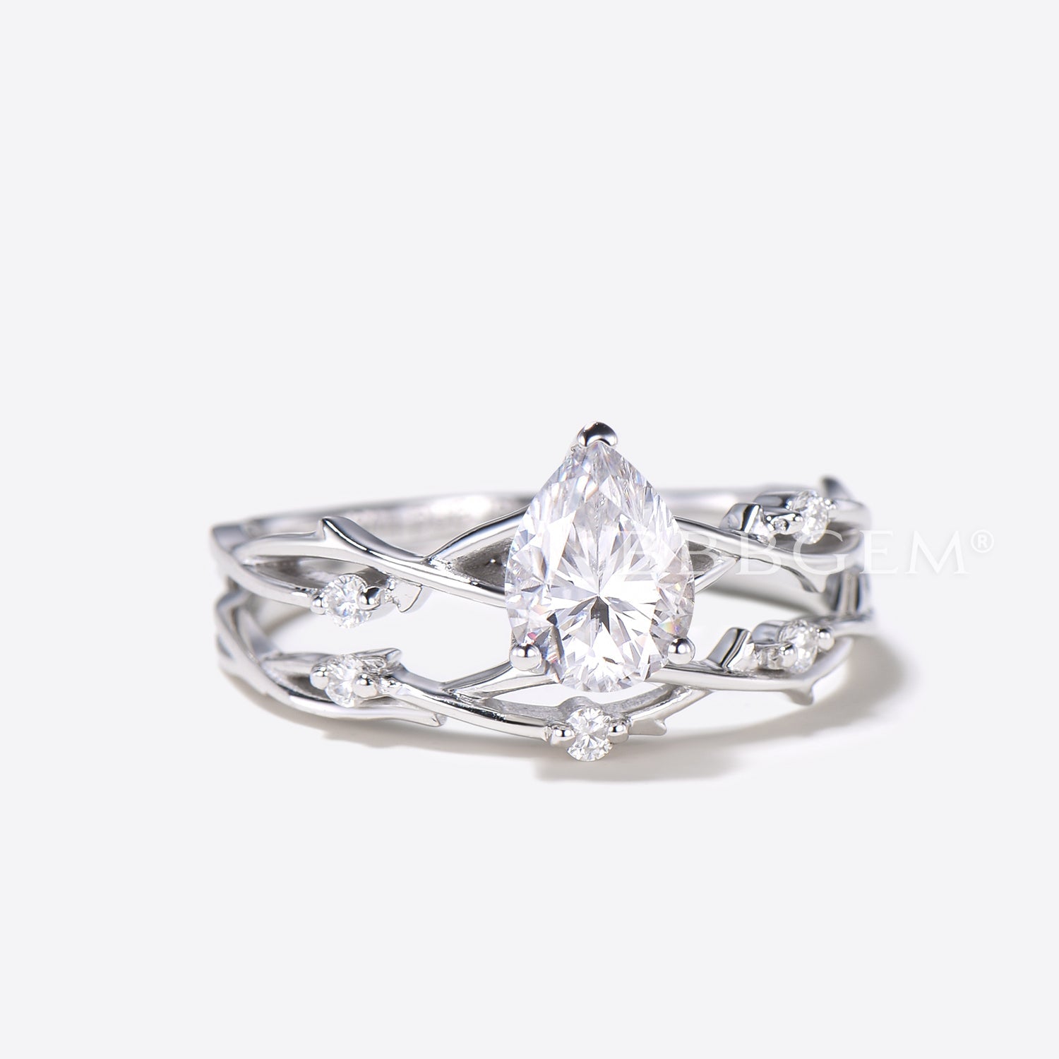 1.25CT Pear Cut Moissanite Engagement Ring Set for Women - Twisted Vine Solitaire Ring in Gold, Perfect for Proposals, Weddings & Anniversary Gifts