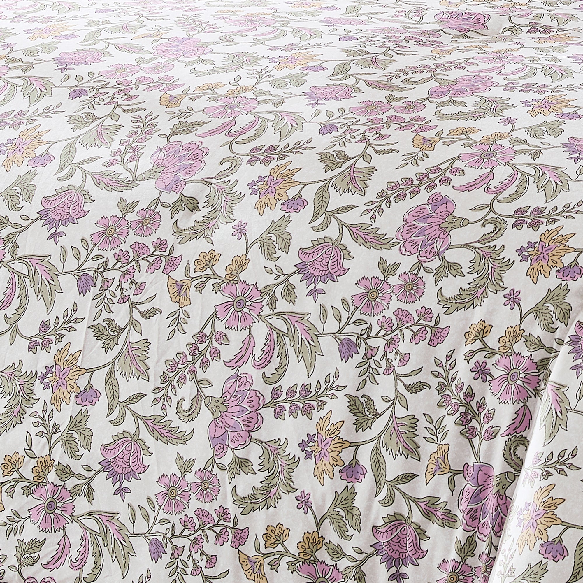 Lillian Block Print Reversible Comforter Set 5-Piece - Queen Size Bedding Set with Matching Pillowcases - Perfect for Master Bedroom, Guest Room & Dorm Decor
