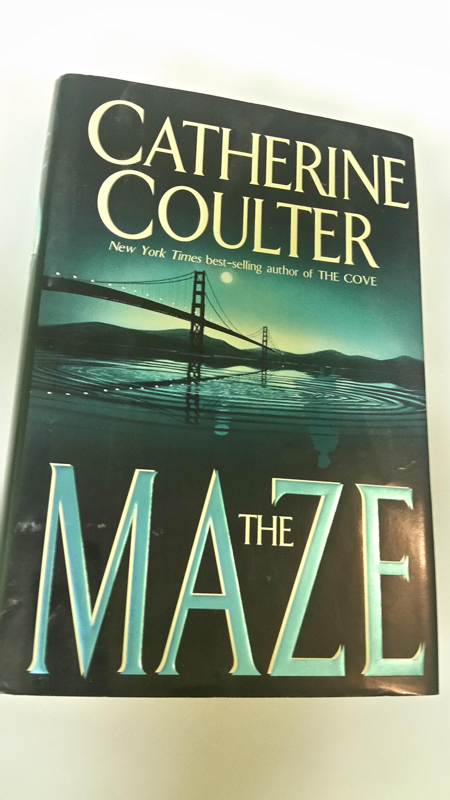 The Maze (FBI Thriller Book) - Suspenseful Crime Novel for Adults | Perfect for Mystery Lovers & Book Club Discussions