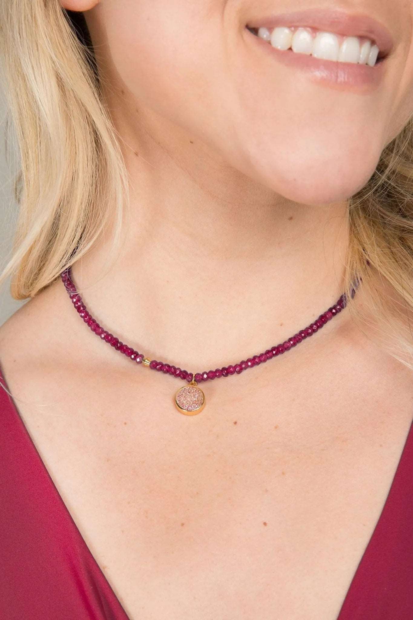 Natural Agate Gemstone Beads Necklace with Druzy Pendant - Elegant Boho Jewelry for Women, Perfect for Everyday Wear & Special Occasions