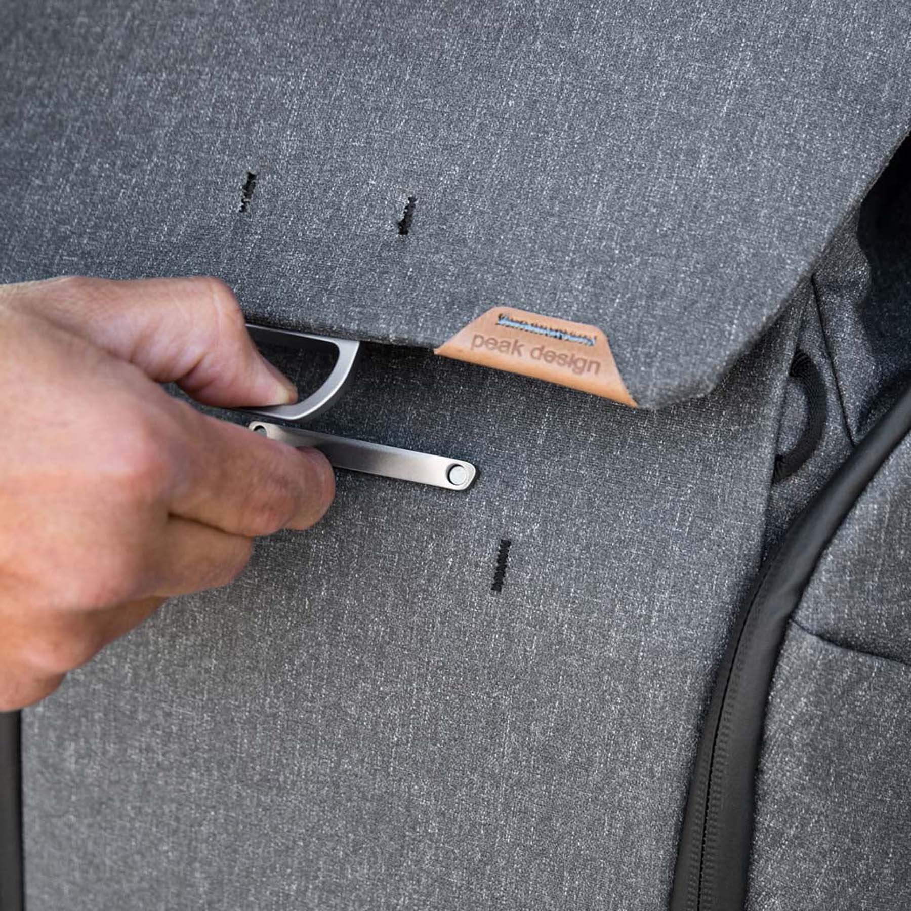 Peak Design Everyday Backpack 20L - Durable Camera & Travel Backpack for Photographers - Waterproof Laptop Bag with Customizable Storage - Perfect for Commuting, Hiking & Urban Adventures