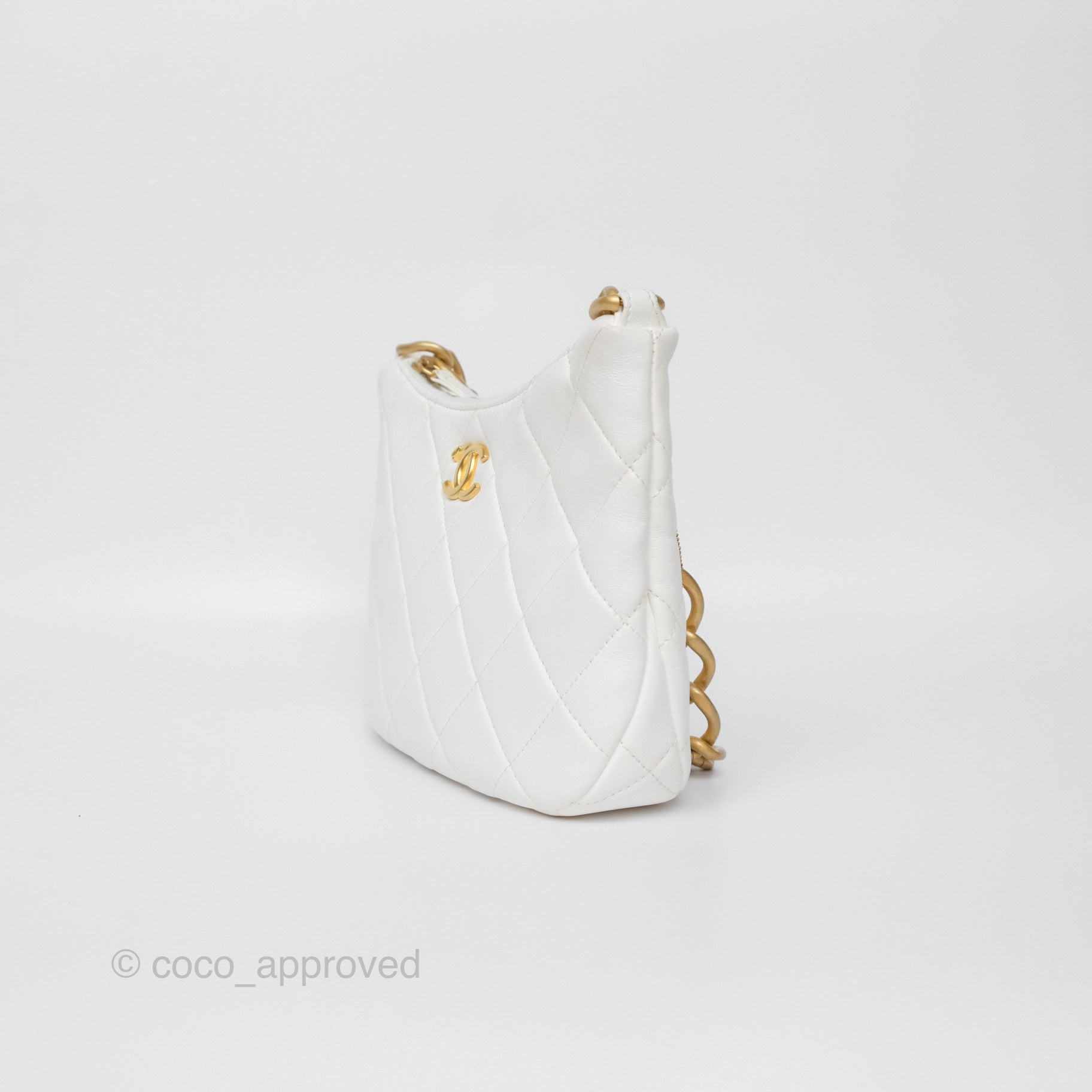 Chanel Quilted Lambskin Chain Hobo Bag in White with Aged Gold Hardware | Luxury Shoulder Bag for Women | Perfect for Parties, Weddings & Everyday Elegance