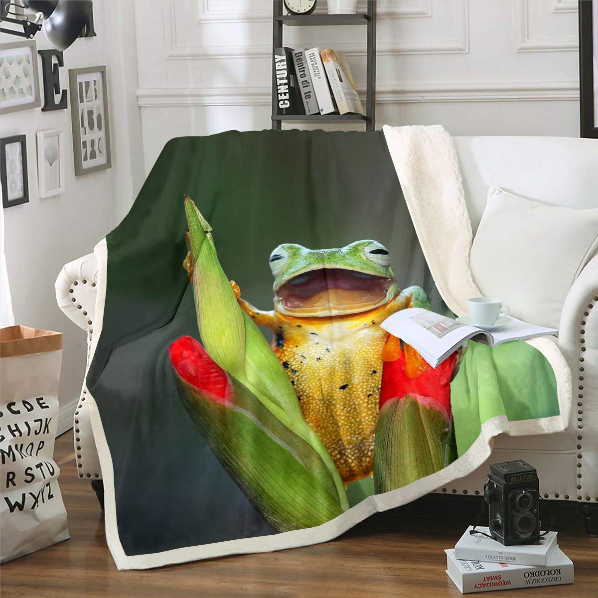 **Soft 3D Frog Plush Blanket - Tropical Animal Fleece Throw for Kids, Sofa, Bed & Couch - Green Wildlife Sherpa Blanket (60