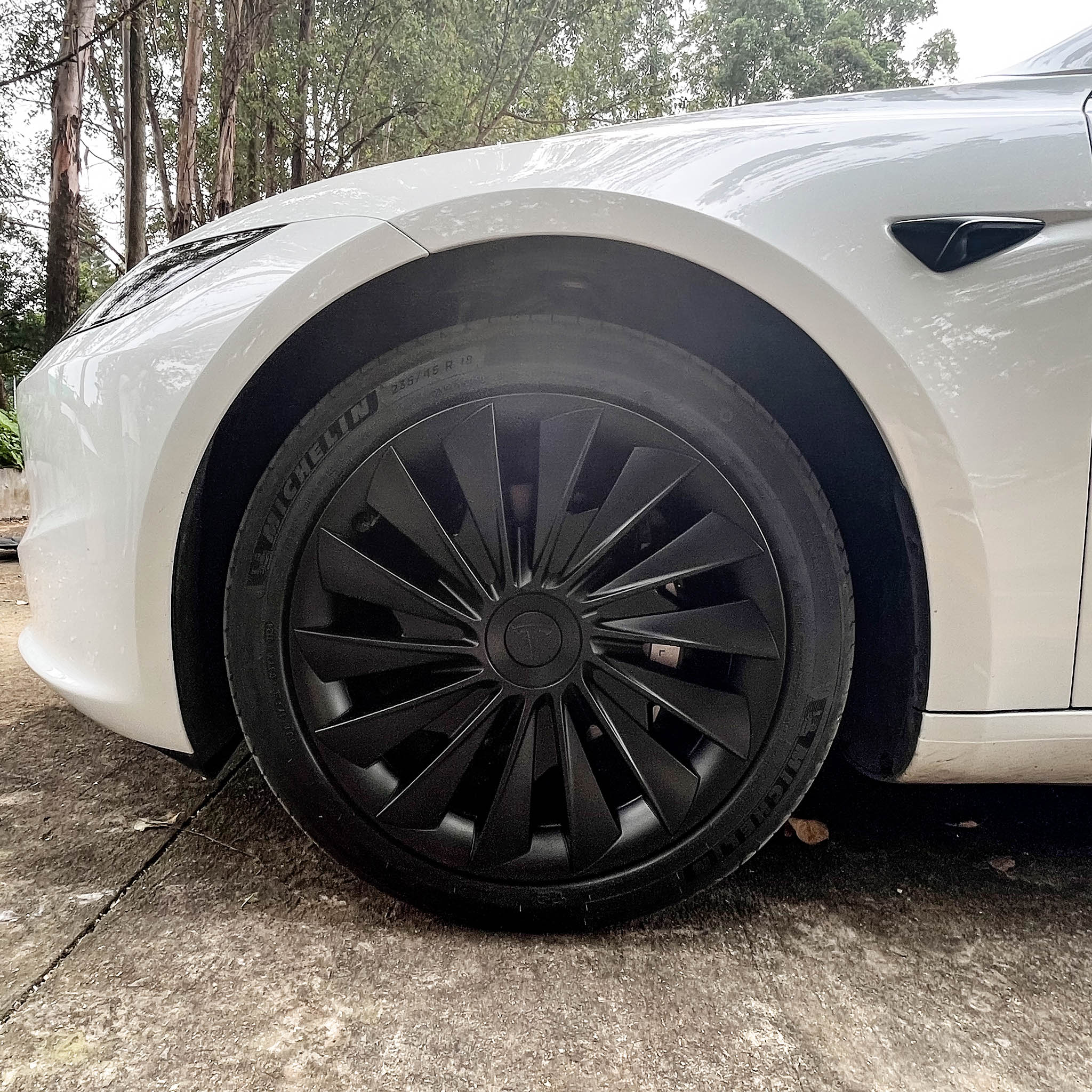 2024 Tesla Model 3 Highland 18