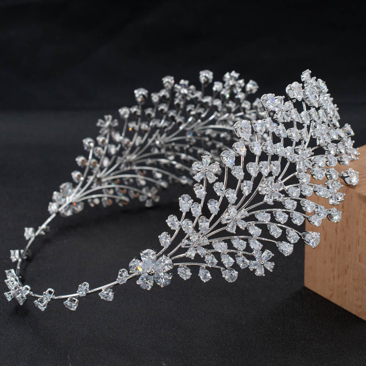 3/4 Round Cubic Zirconia Bridal Wedding Headband - Sparkling Soft Tiara Hairband for Women | Perfect for Bridal Showers, Weddings & Special Occasions