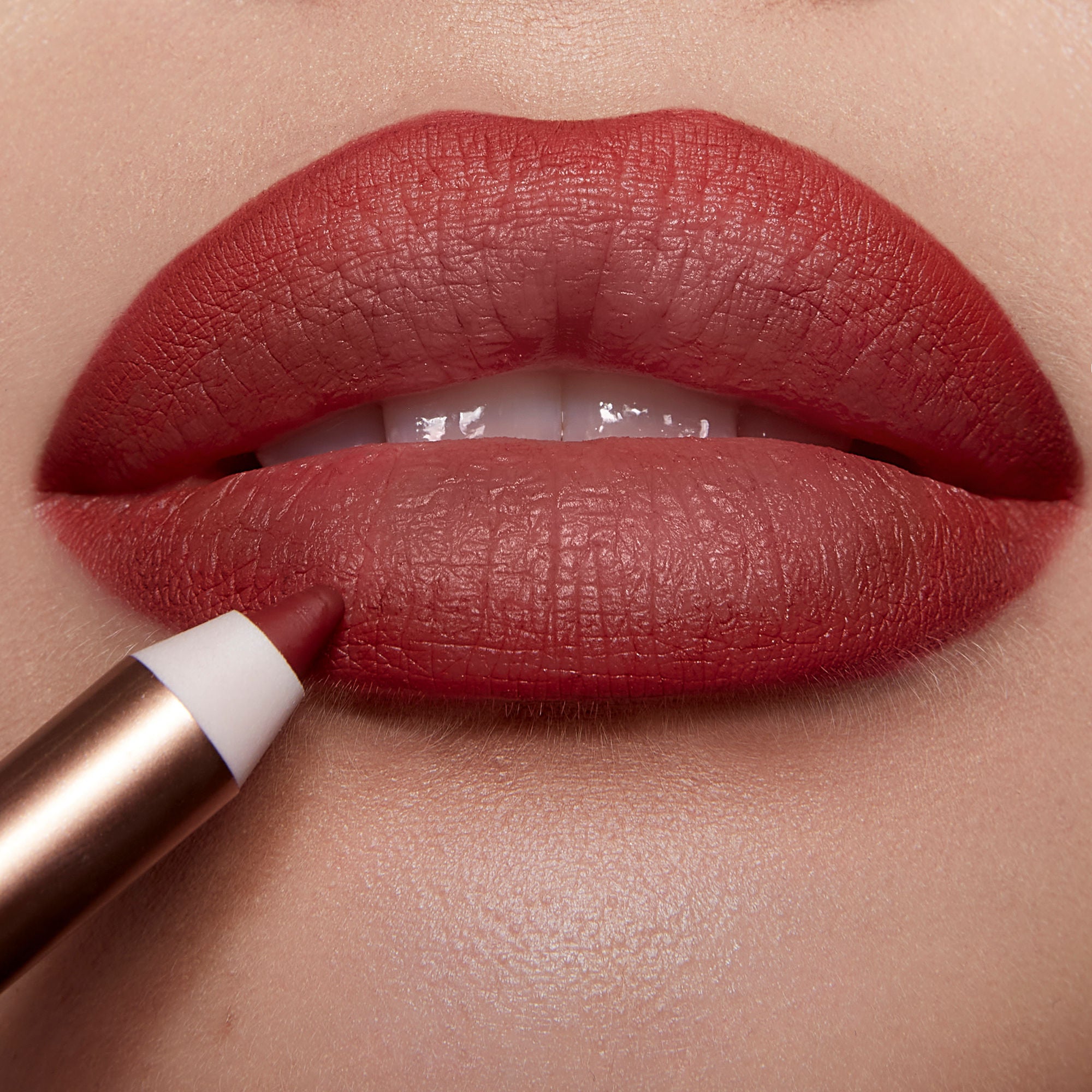 Charlotte Tilbury Lip Cheat Lip Liner - Long-Lasting, Waterproof Lip Pencil for Precise Definition & Fuller Lips | Perfect for Everyday Wear, Date Night & Special Occasions