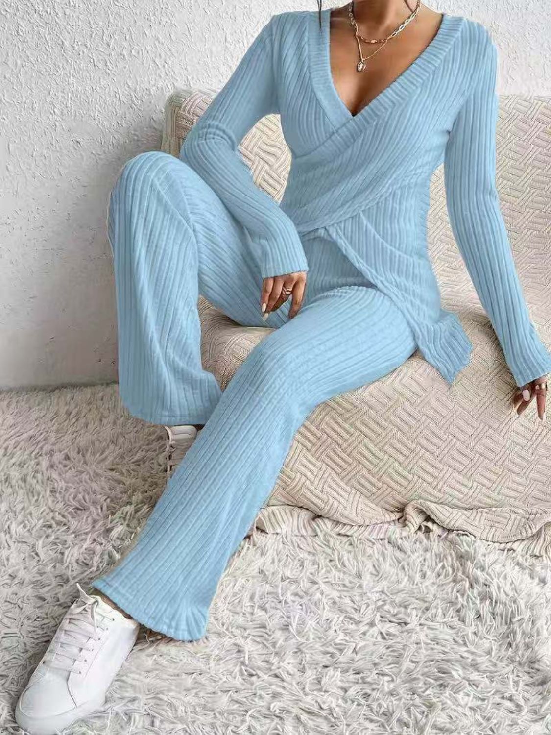 Women's Long Sleeve Top and Pants Lounge Set - Soft Comfortable Travel Outfit for Yoga, Airplane, Home Relaxation