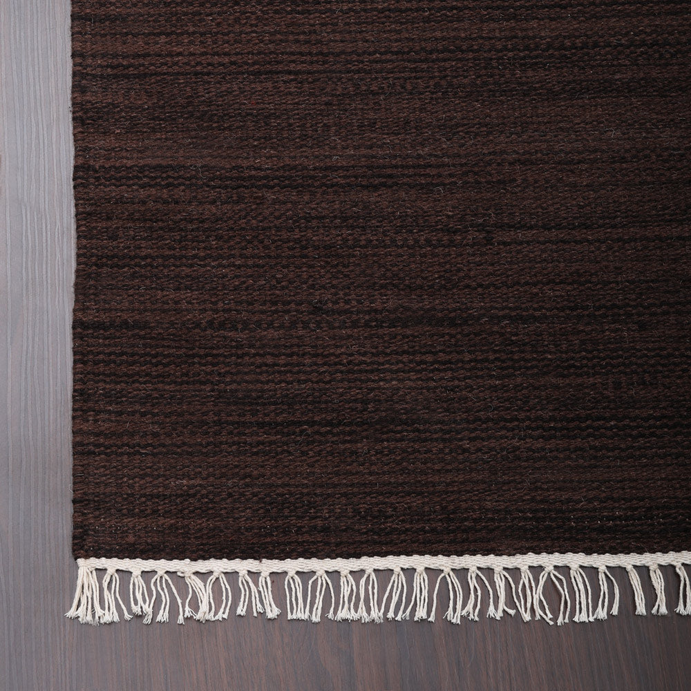 Soft and Cozy Hand Woven Fuzzy Rug - Non-Slip Living Room Carpet for Bedroom, Nursery, and Home Decor - Perfect for Adding Warmth and Style to Any Space