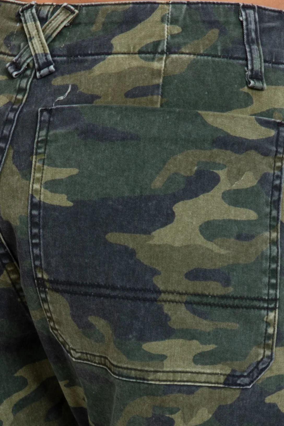 Best Carpenter Pants for Men - Durable Work Pants with Camo Design - Perfect for Construction, Woodworking & Outdoor Activities