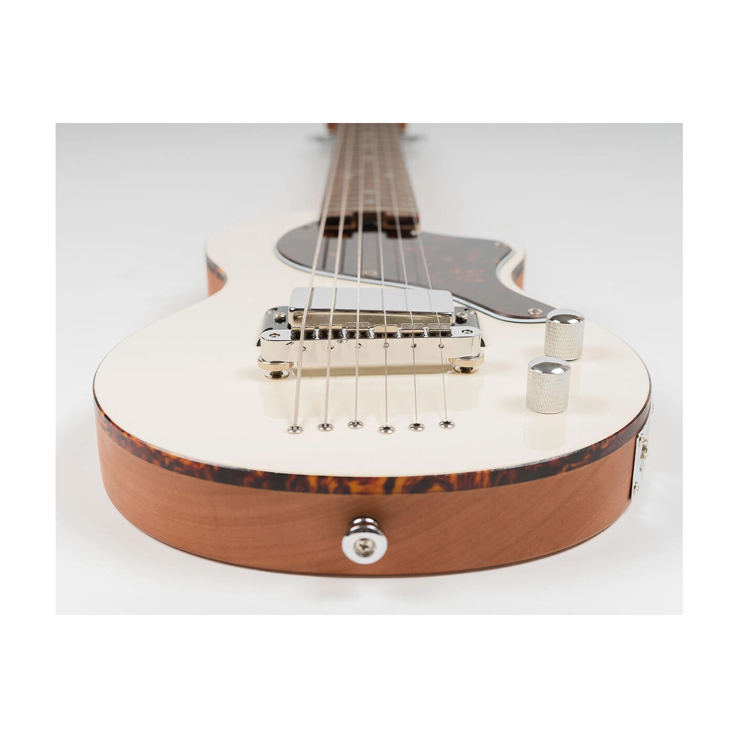 Blackstar Travel Guitar with Gig Bag - Compact & Portable Acoustic Electric Guitar for Travel, Camping & Busking - White