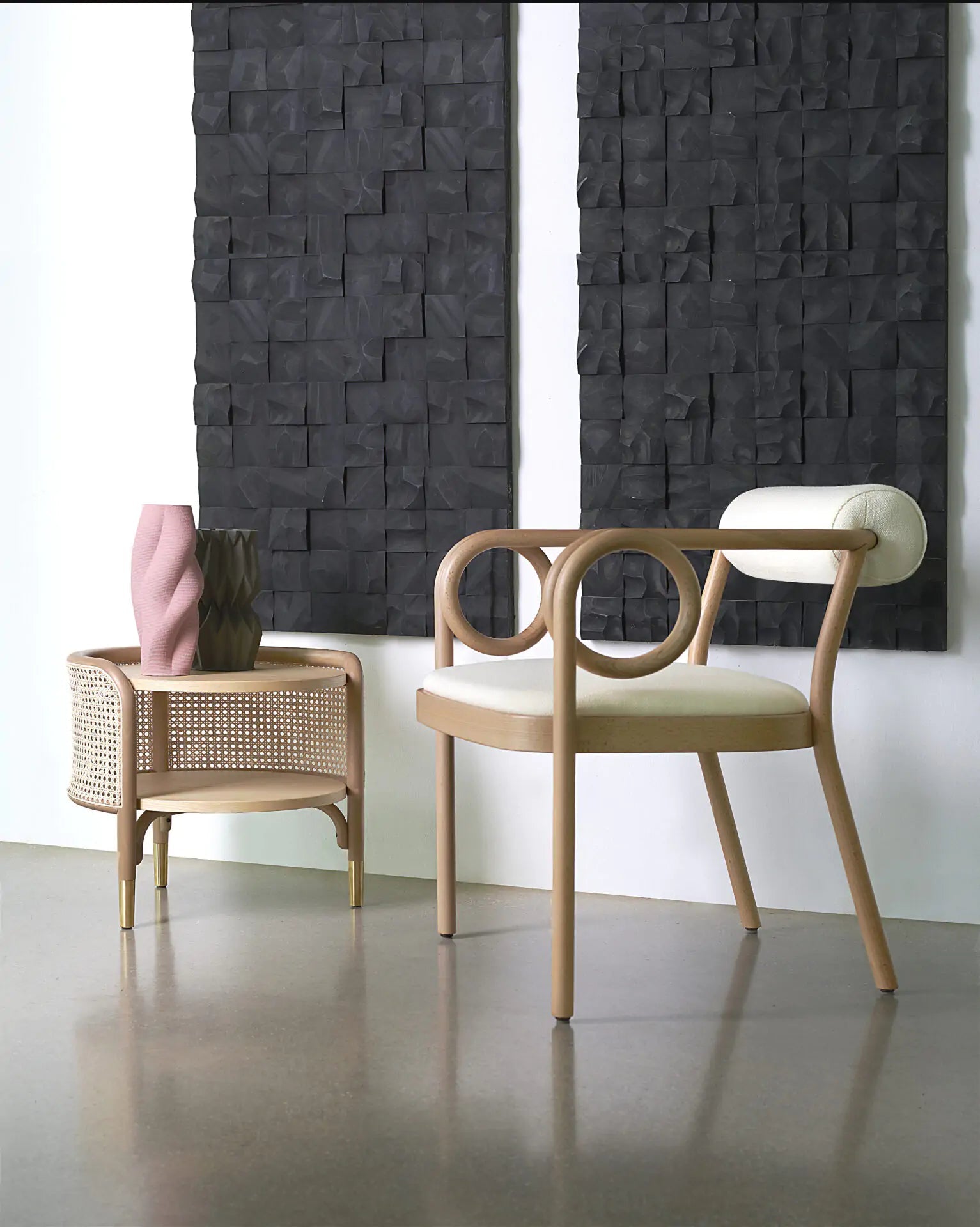 GTV Loop Lounge Chair - Modern Indoor/Outdoor Accent Chair for Living Room, Patio & Office - Stylish Comfort for Relaxing & Reading
