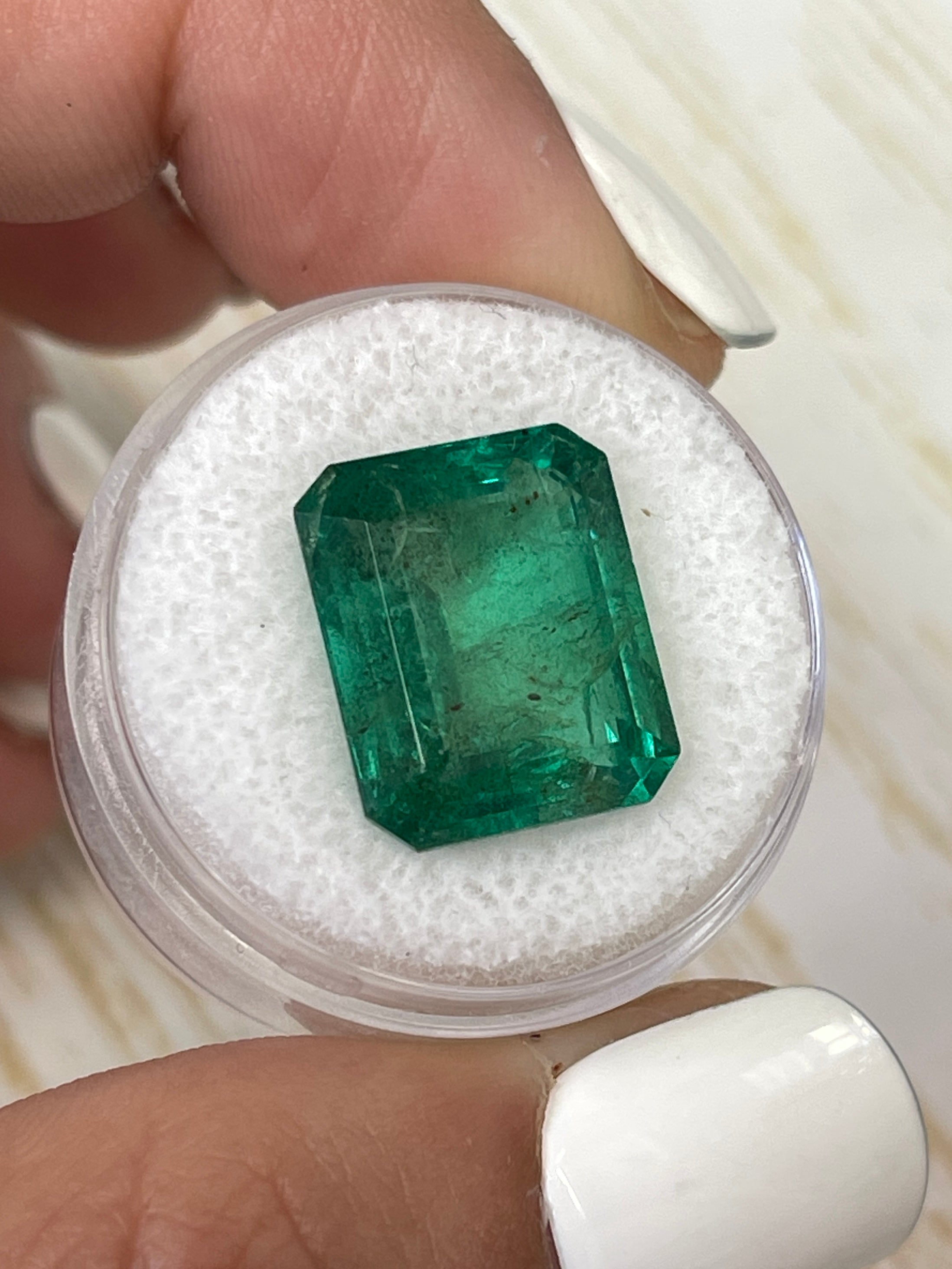 11.54 Carat Natural Zambian Emerald - 15x12.5mm Loose Green Gemstone for Jewelry Making, Engagement Rings & Luxury Collections