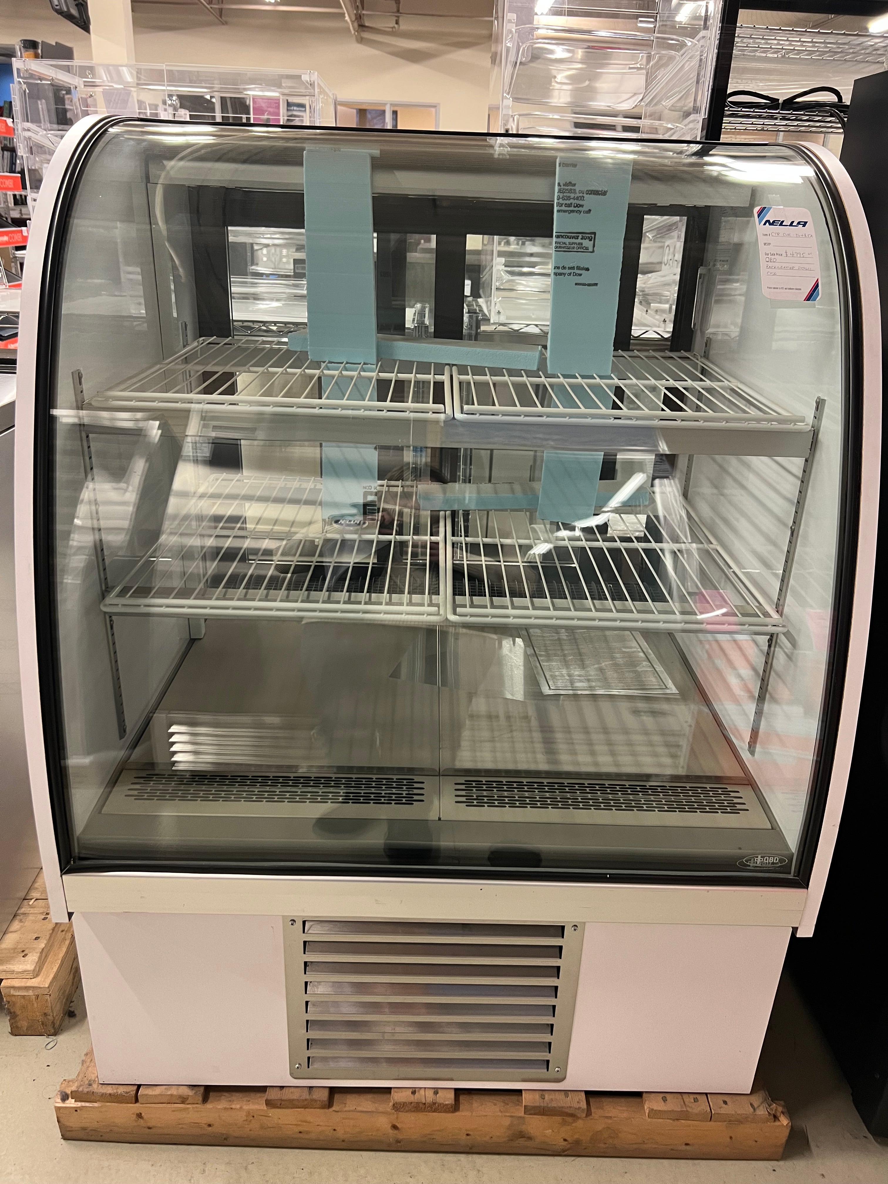 QBD 36 Inch Commercial Refrigerated Floor Display Case - Curved Glass Door & Stainless Steel Trim for Bakeries, Delis, and Supermarkets - Perfect for Showcasing Pastries, Desserts, and Chilled Foods
