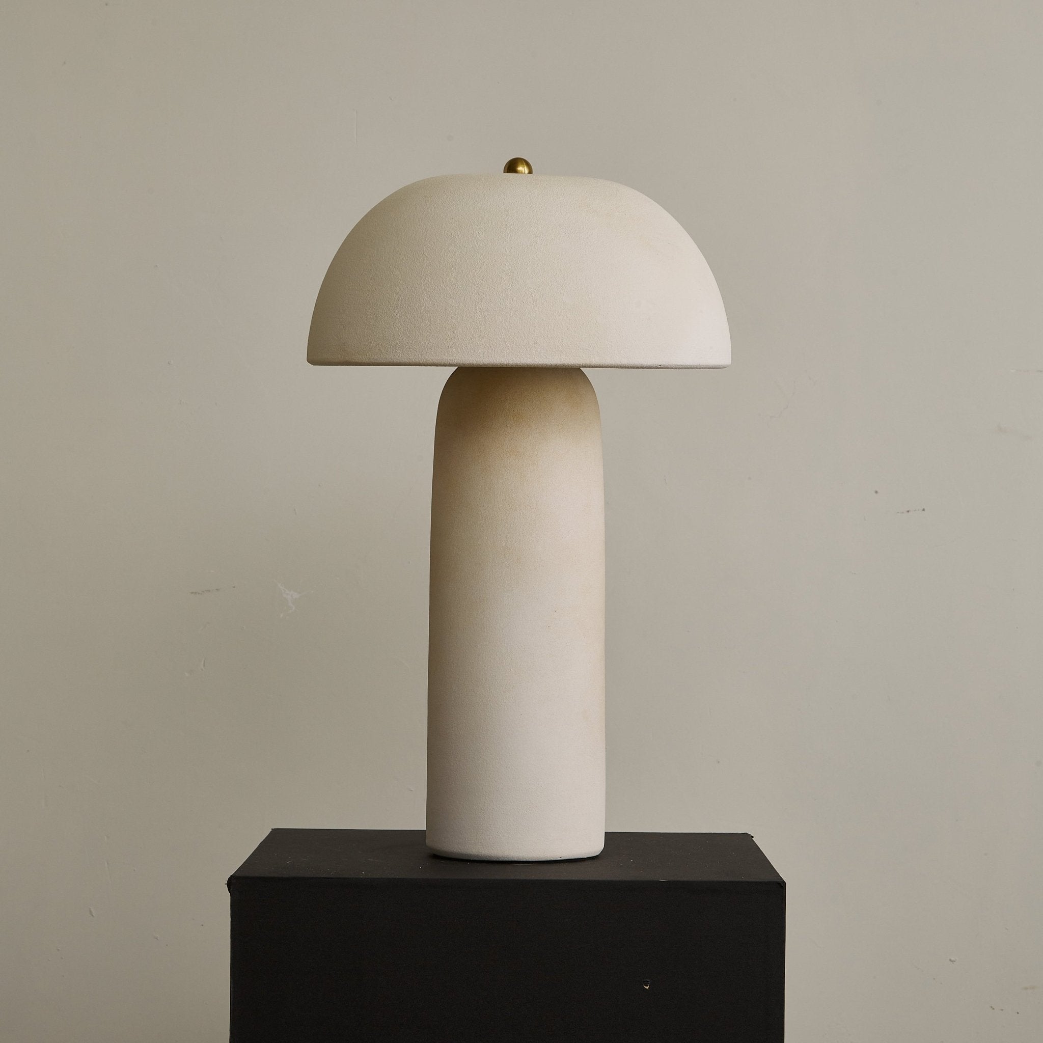 Fungi Glow Table Lamp - Modern Mushroom Night Light for Bedroom, Nursery & Living Room - Soft LED Ambient Lighting for Relaxation & Decor