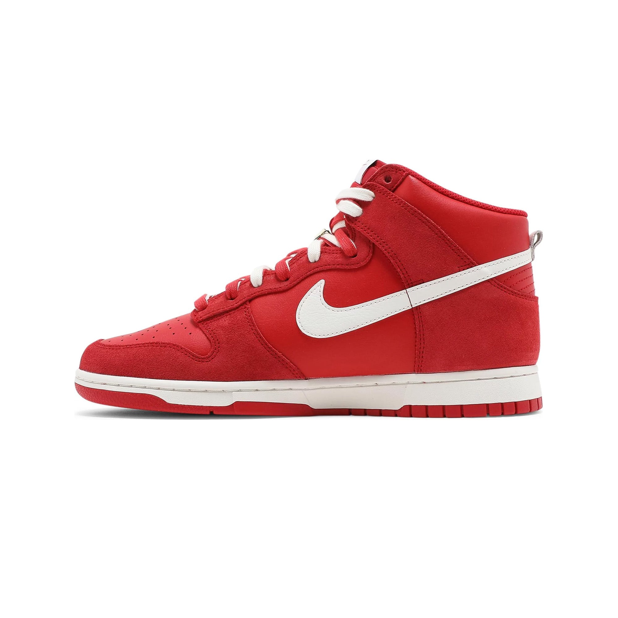 Nike Dunk High SE 'First Use University Red' Basketball Shoes - Retro Style Sneakers for Men & Women - Perfect for Casual Wear, Street Fashion, and Sneaker Collectors