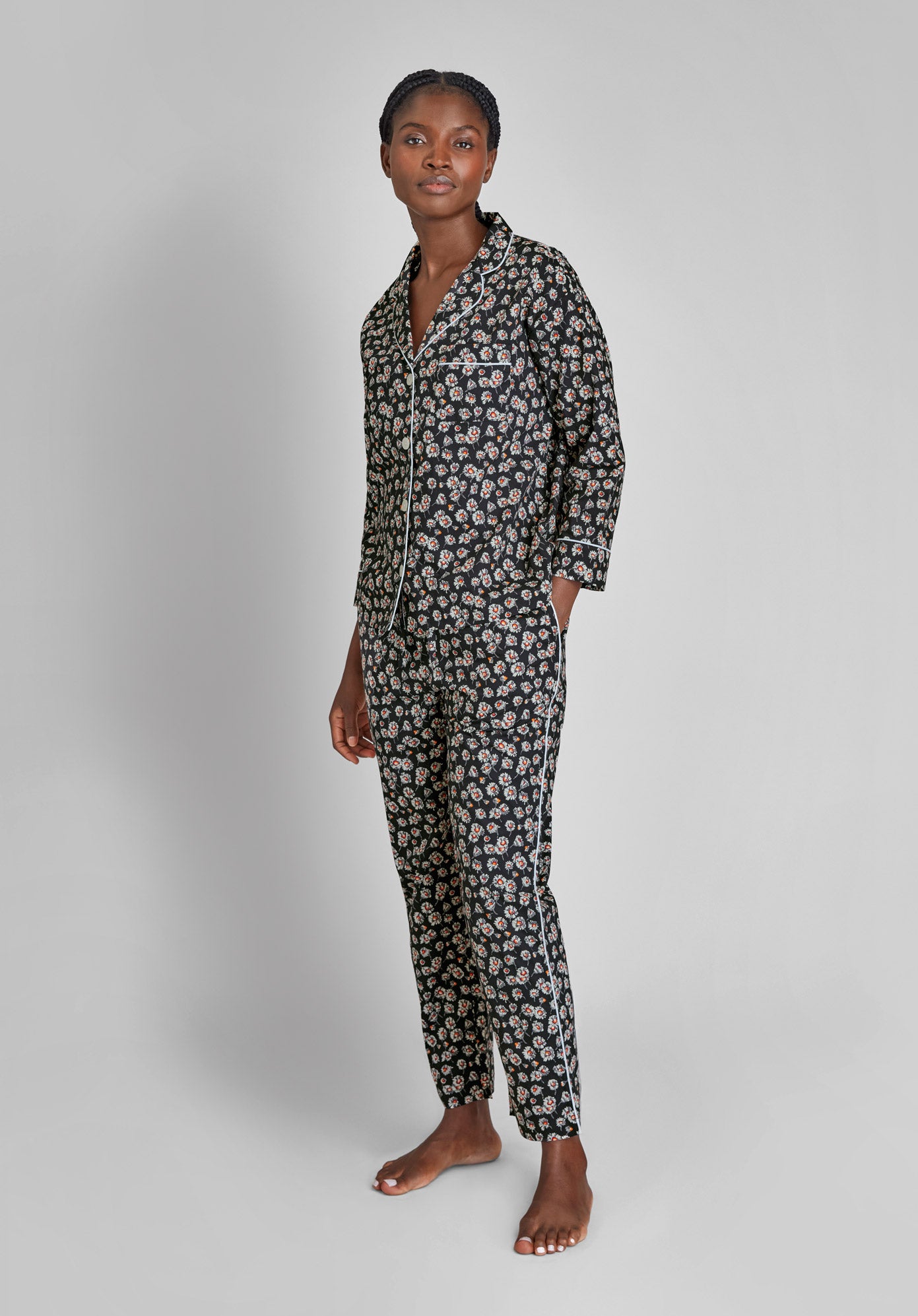 Marina Pajama Set - Soft Daisy Print Sleepwear for Women | Comfortable Cotton Pajamas for Lounge & Sleep | Perfect for Relaxing at Home or Sleepovers