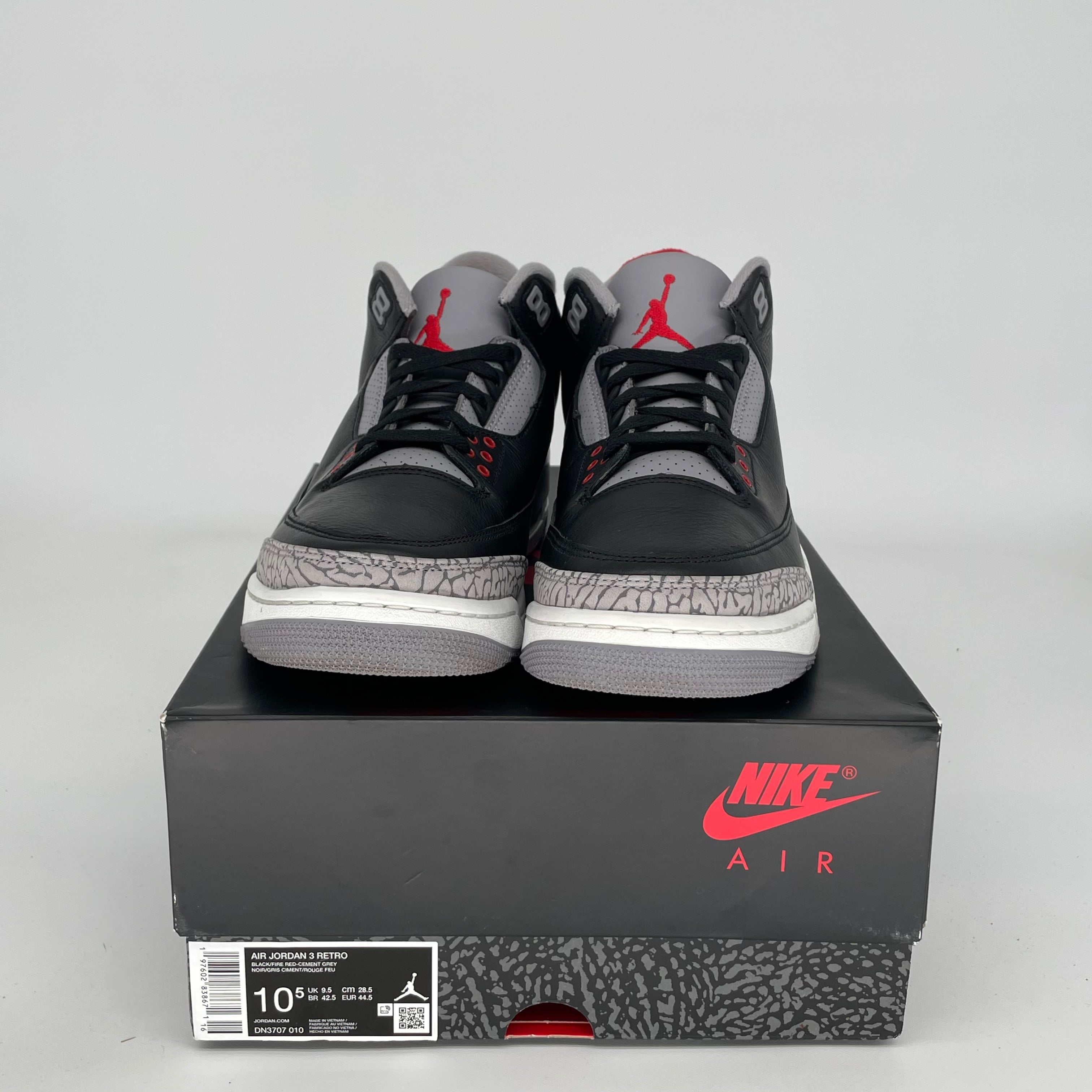 Original Air Jordan 3 Retro 'Black Cement' Men's Basketball Shoes Size 10.5 (DN3707-010) - Classic Sneakers for Streetwear & Basketball Games