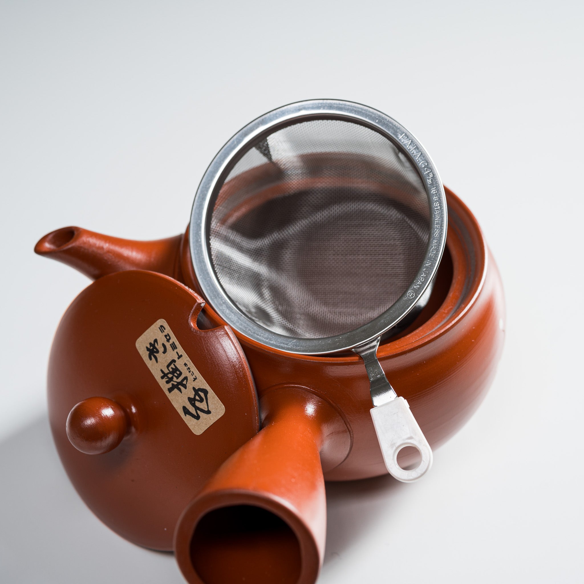 Hand-Painted Tokoname Teapot for Matcha Green Tea - 260ml Traditional Japanese Kyusu with Strainer - Perfect for Tea Ceremonies & Home Brewing