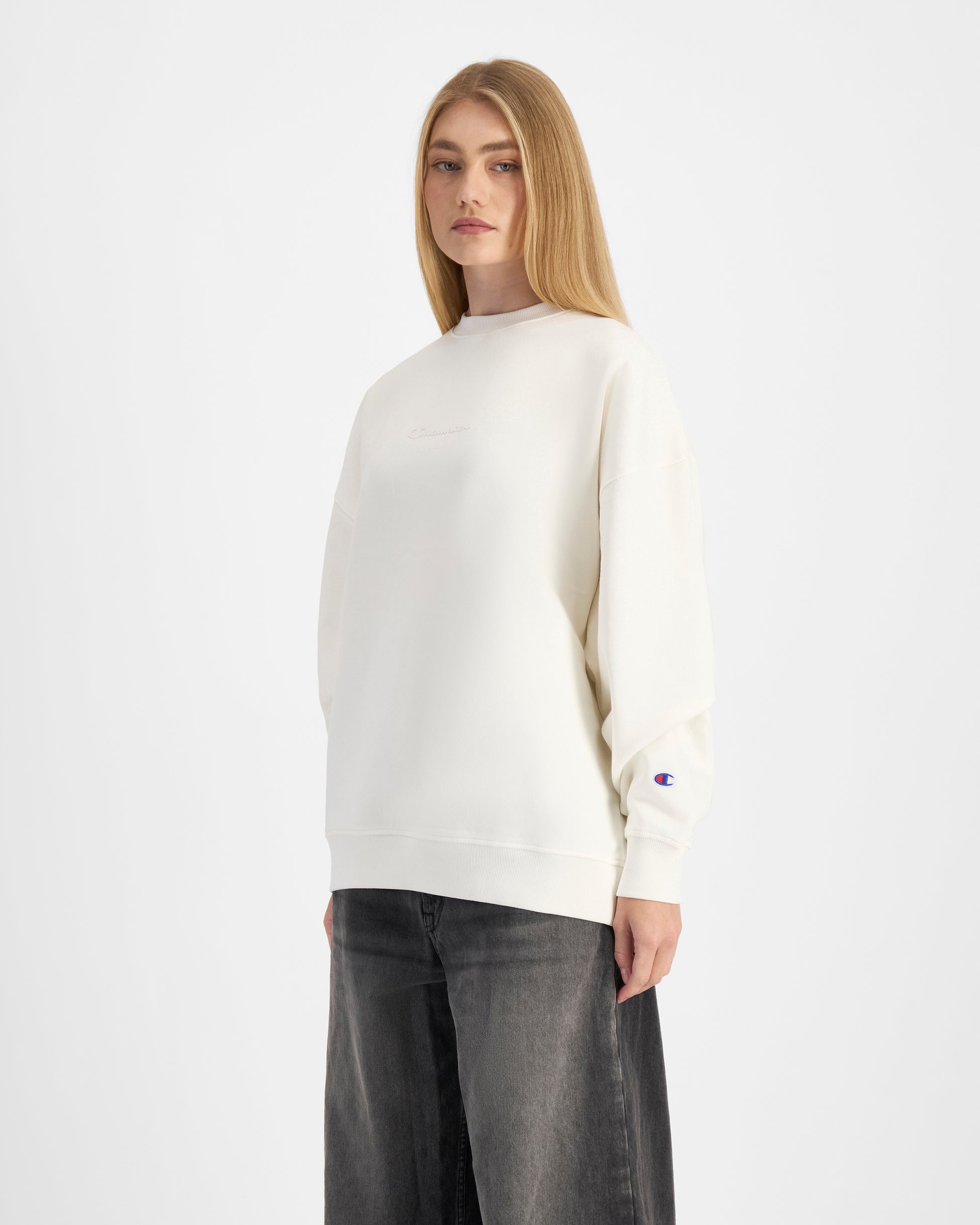 Champion Women's Script Pearl Crewneck Sweatshirt - Soft Casual Pullover for Everyday Wear, Gym & Lounge