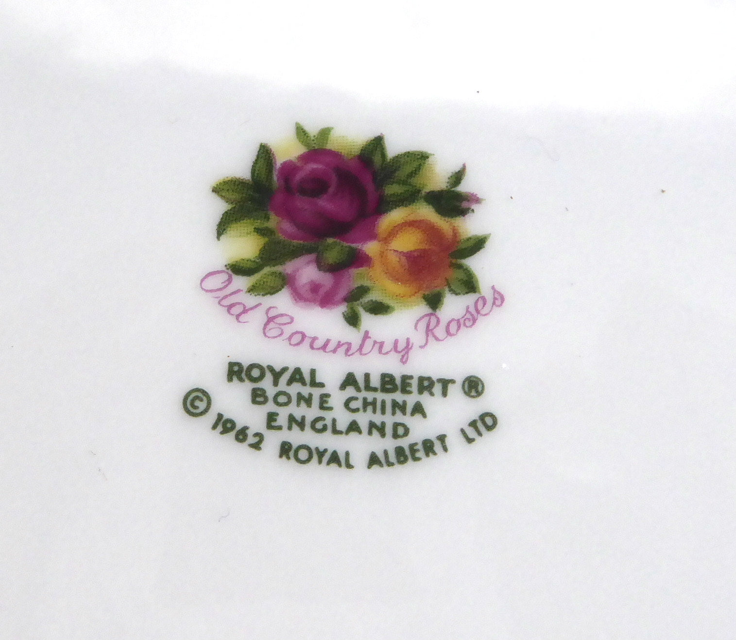 Royal Albert Old Country Roses 4-Piece Salad Plate Set - Vintage English Fine China from 1980s - Perfect for Afternoon Tea, Bridal Showers & Elegant Dining