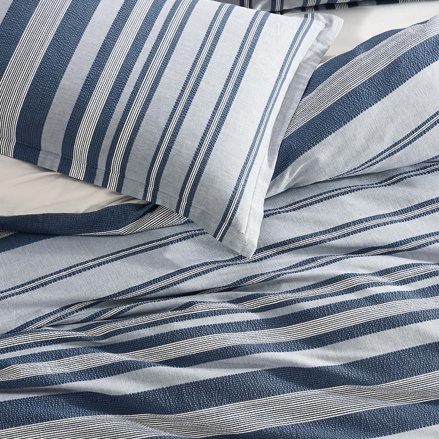 Hunter Indigo Quilt Cover Set by Logan & Mason - Premium 100% Cotton Bedding Set, King Size Blue Quilt Cover with Pillowcases - Perfect for Master Bedroom, Guest Room & Luxury Hotel Decor