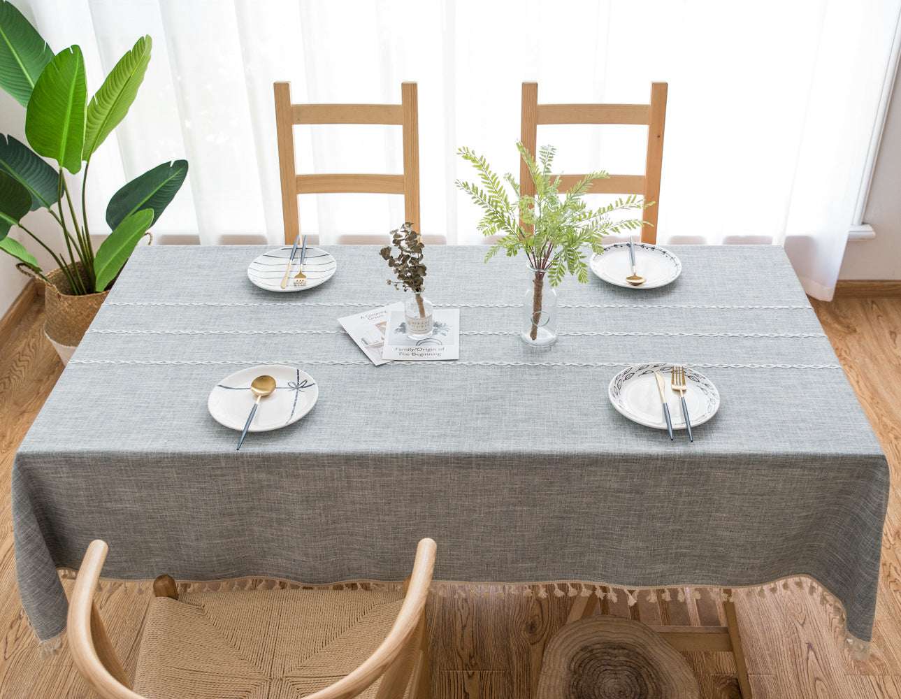 160x100cm Grey Striped Cotton Linen Embroidered Tassel Tablecloth - European & American Farmhouse Style for Restaurants, Cafes, Weddings & Home Dining Decor