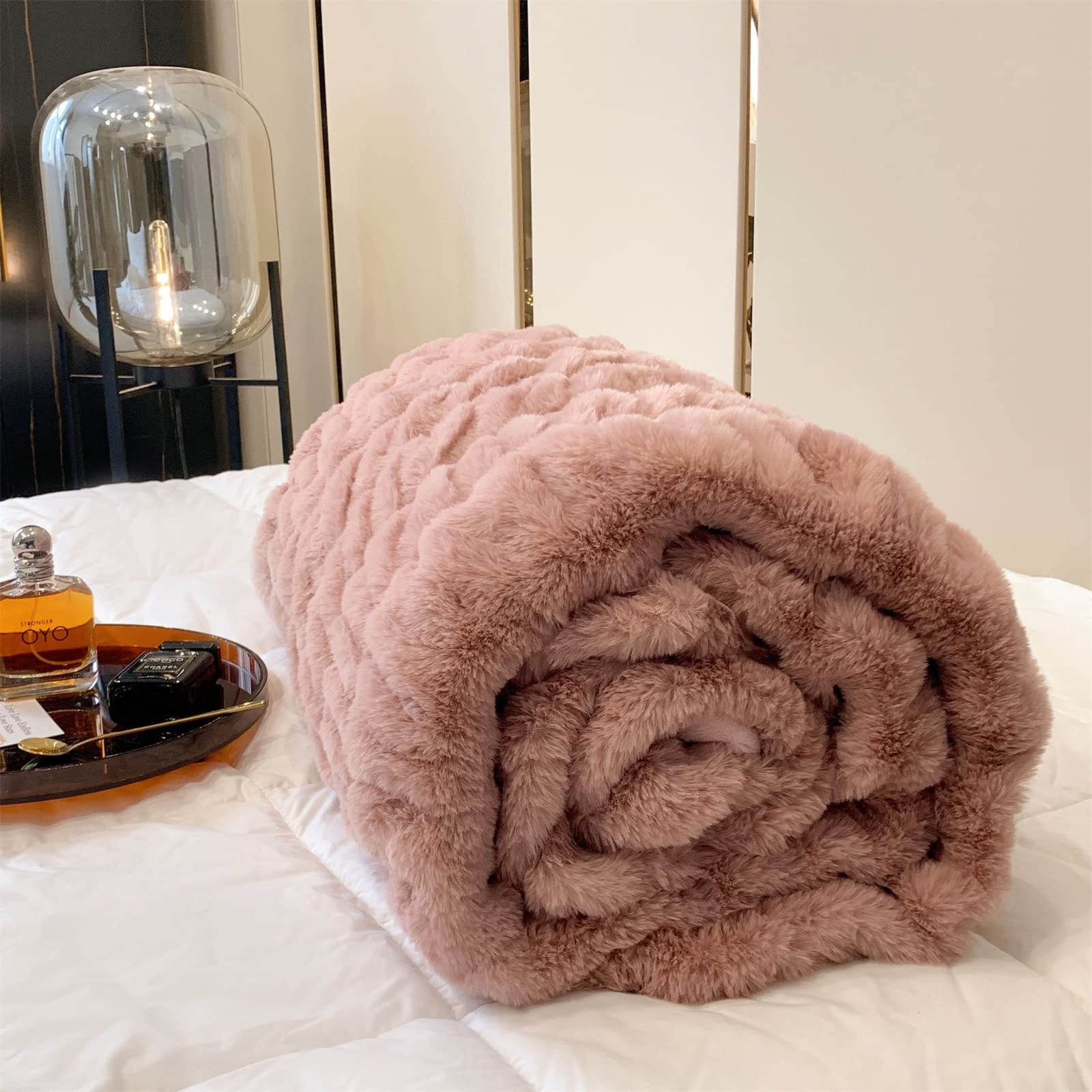 Luxury Super Soft Faux Fur Throw Blanket - 59