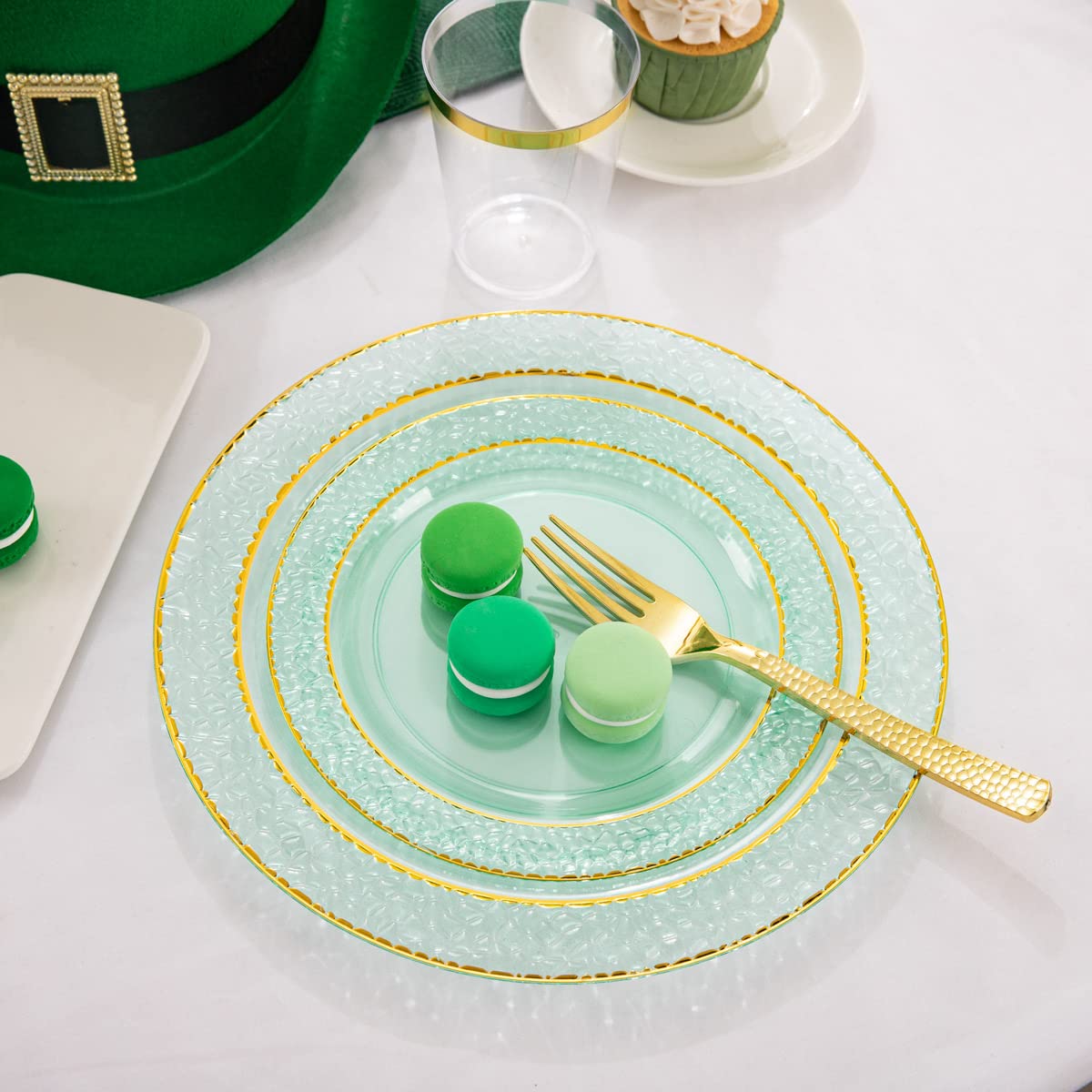 175-Piece Clear Green Plastic Dinnerware Set - 25 Gold Plates, Forks, Knives, Spoons, Cups & Napkins for Wedding, Party & Christmas Celebrations | Elegant Disposable Tableware for Events, Catering & Holiday Gatherings