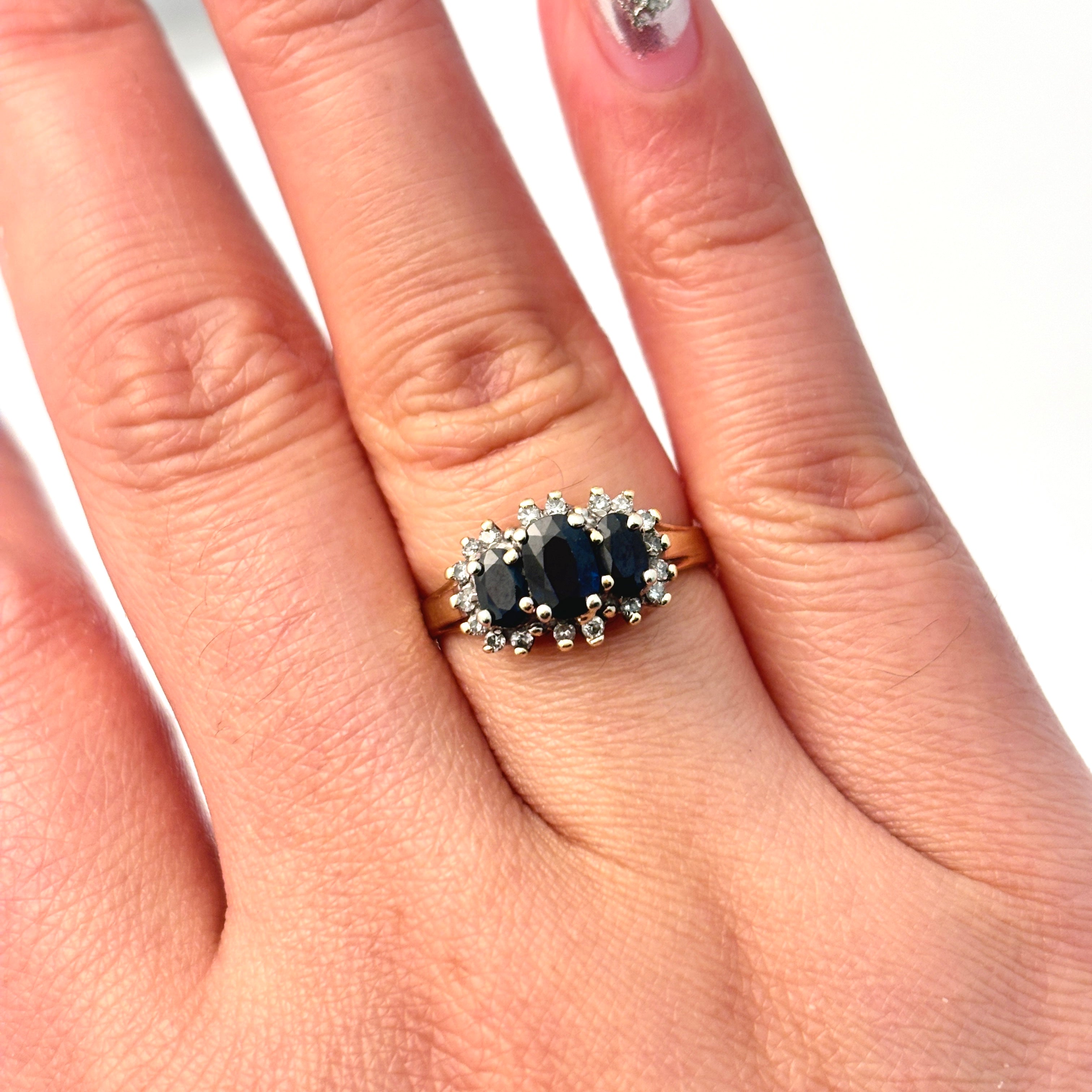10K Yellow Gold Sapphire and Diamond Ring - 0.95ct Sapphire & 0.18ctw Diamonds - Size 6.5 - Elegant Jewelry Gift for Women, Perfect for Engagement, Anniversary or Special Occasions