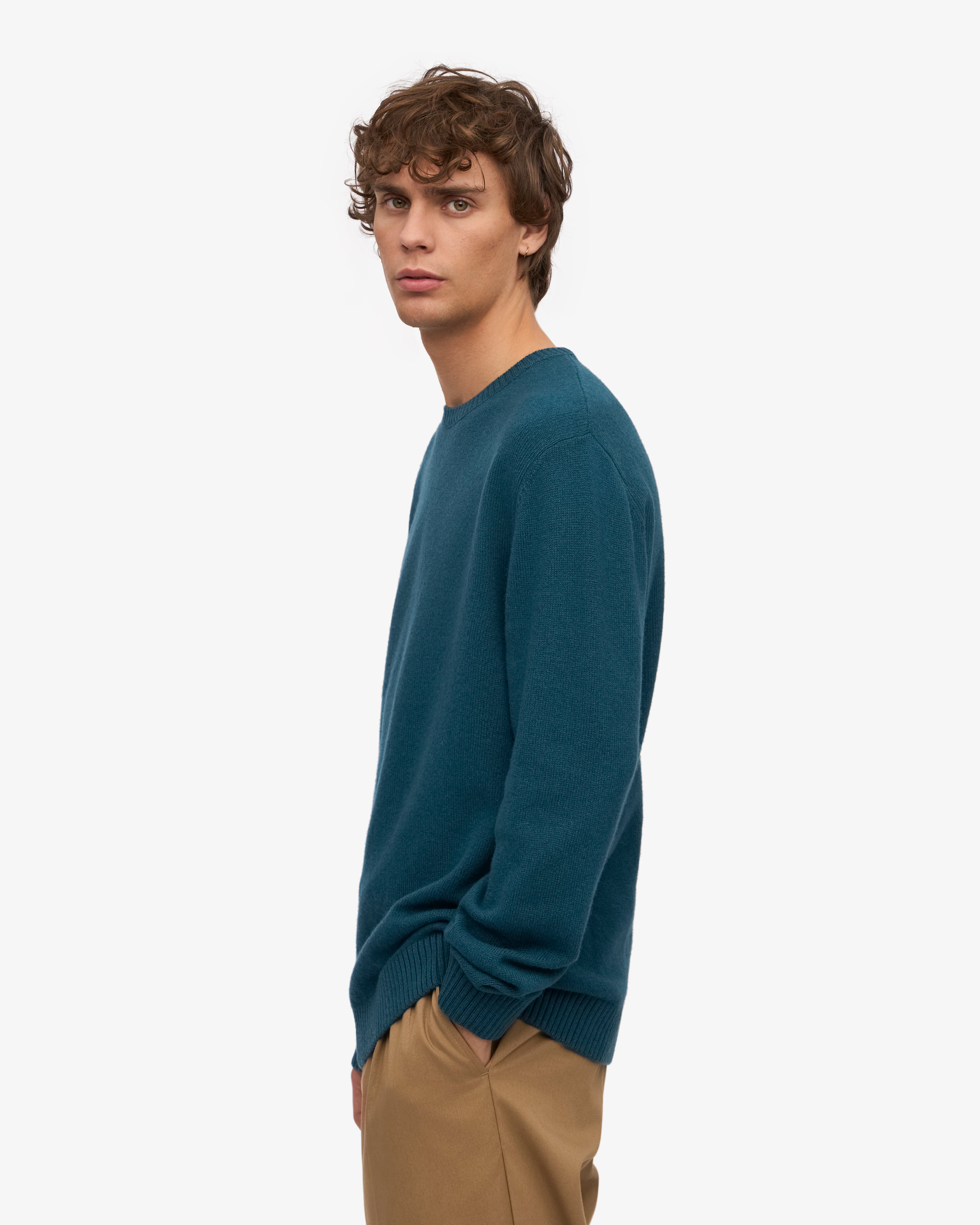 Classic Merino Wool Crew Neck Sweater for Men & Women | Soft & Warm Ocean Green Pullover | Perfect for Winter, Fall & Casual Outfits