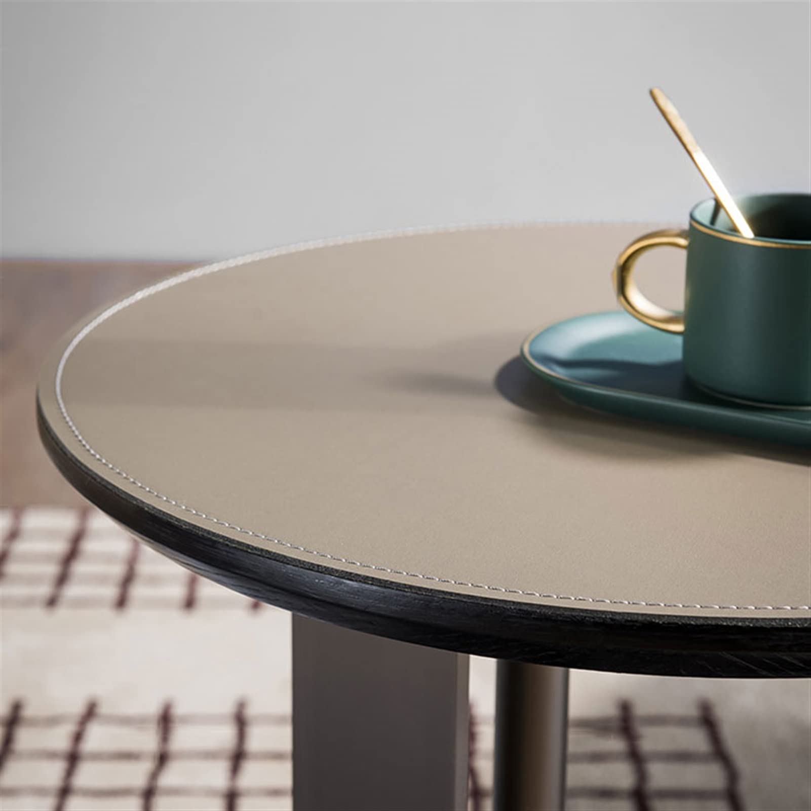 Modern Luxury Metal End Table - Small Side Table for Living Room, Bedroom, Office & Hotel | Stylish Coffee Table with Snack Tray for Home Decor & Entertainment Spaces