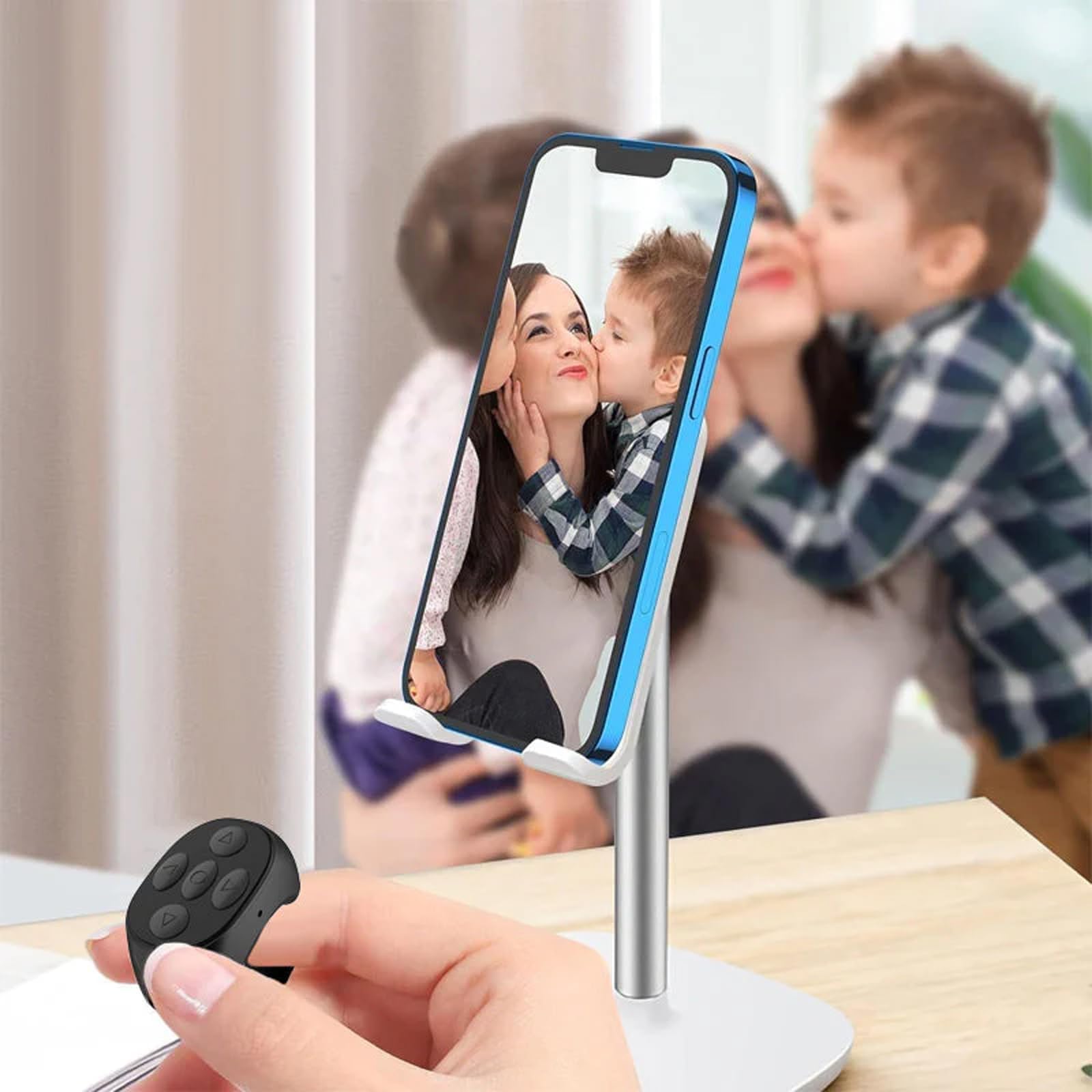 Wireless Bluetooth Page Turner Ring - Rechargeable Finger Remote Control for Smartphones & Tablets - Hands-Free Video Scrolling, App Control, Camera Shutter - Perfect for Presentations, Online Teaching & Social Media (Black with Charging Cable)