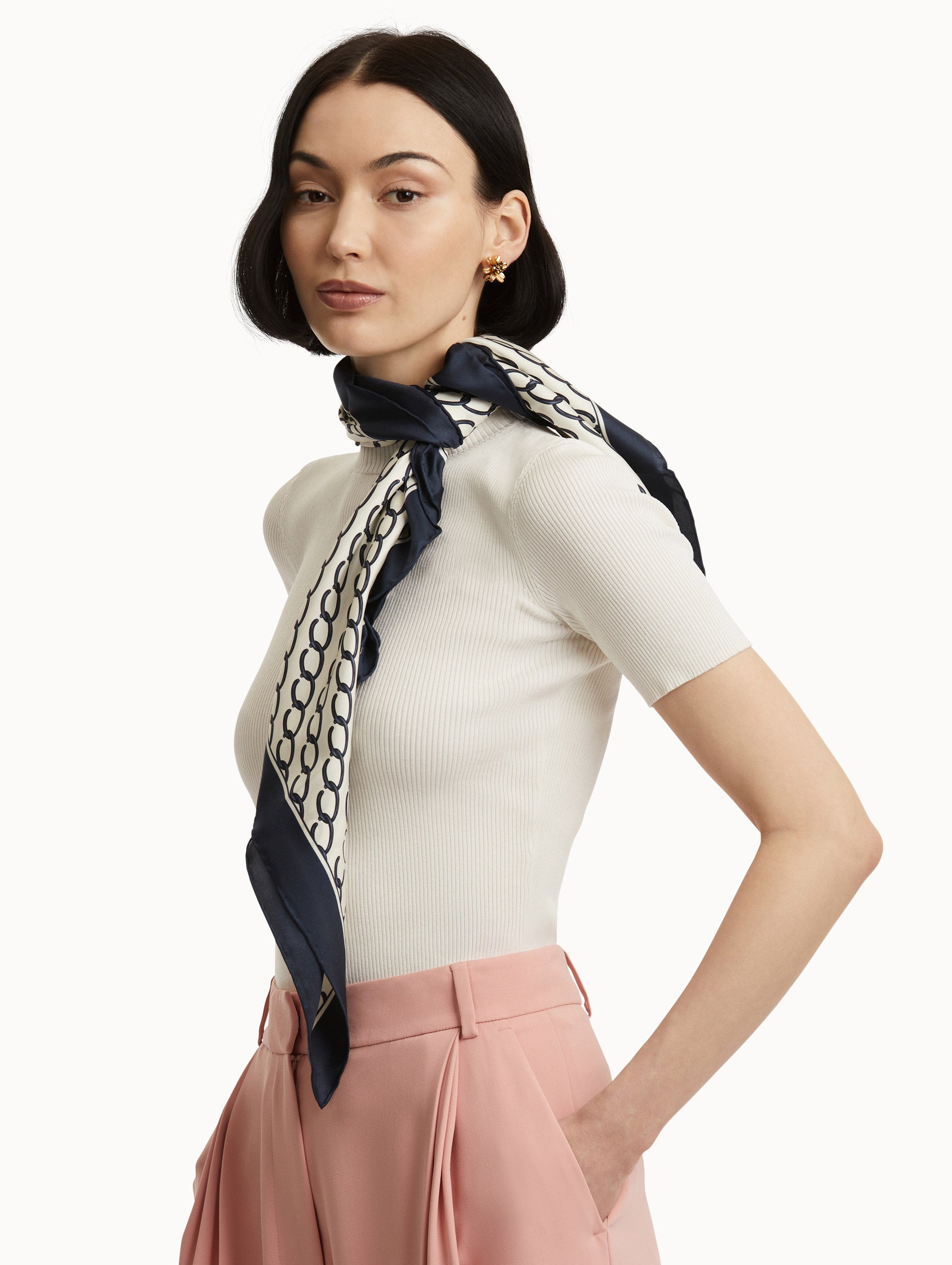 Oscar Chain Link Silk Scarf - Elegant Fashion Accessory for Women, Luxury Neck Scarf for Office, Party & Special Occasions
