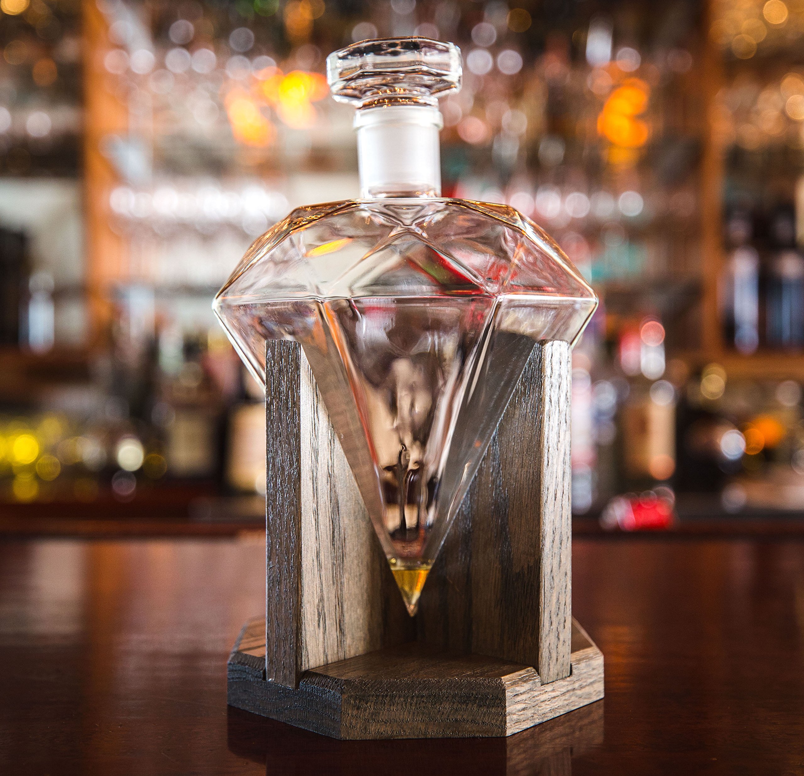 Premium Whiskey Decanter Set - Elegant Diamond-Cut Glass Decanter for Bourbon, Scotch, Rum & Wine - 1000ml Luxury Liquor Carafe with Stopper - Perfect 10 Year Anniversary Gift, Newlywed Present & Groomsmen Gift Idea - Great for Home Bars, Dinner Parties & Special Occasions