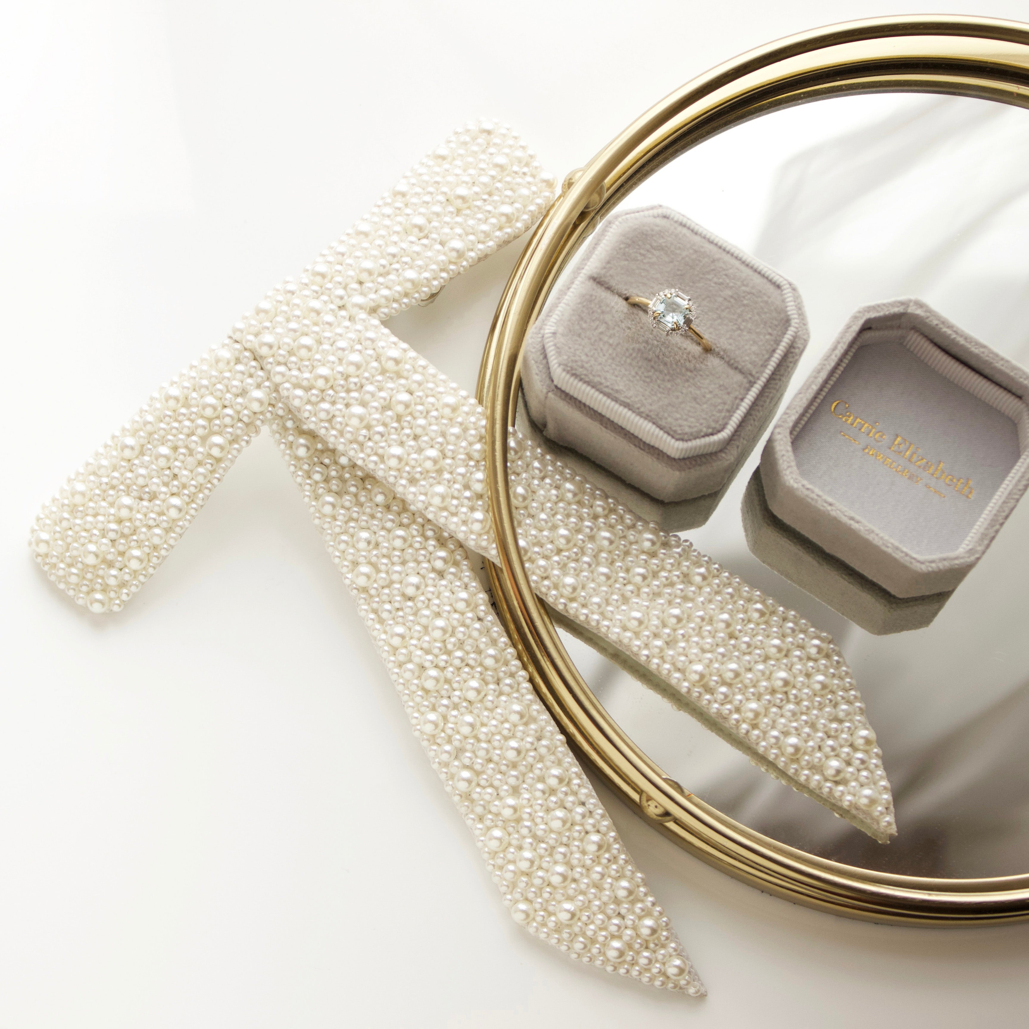 Elegant Pearl Hair Bow for Women & Girls - Perfect for Weddings, Parties & Special Occasions