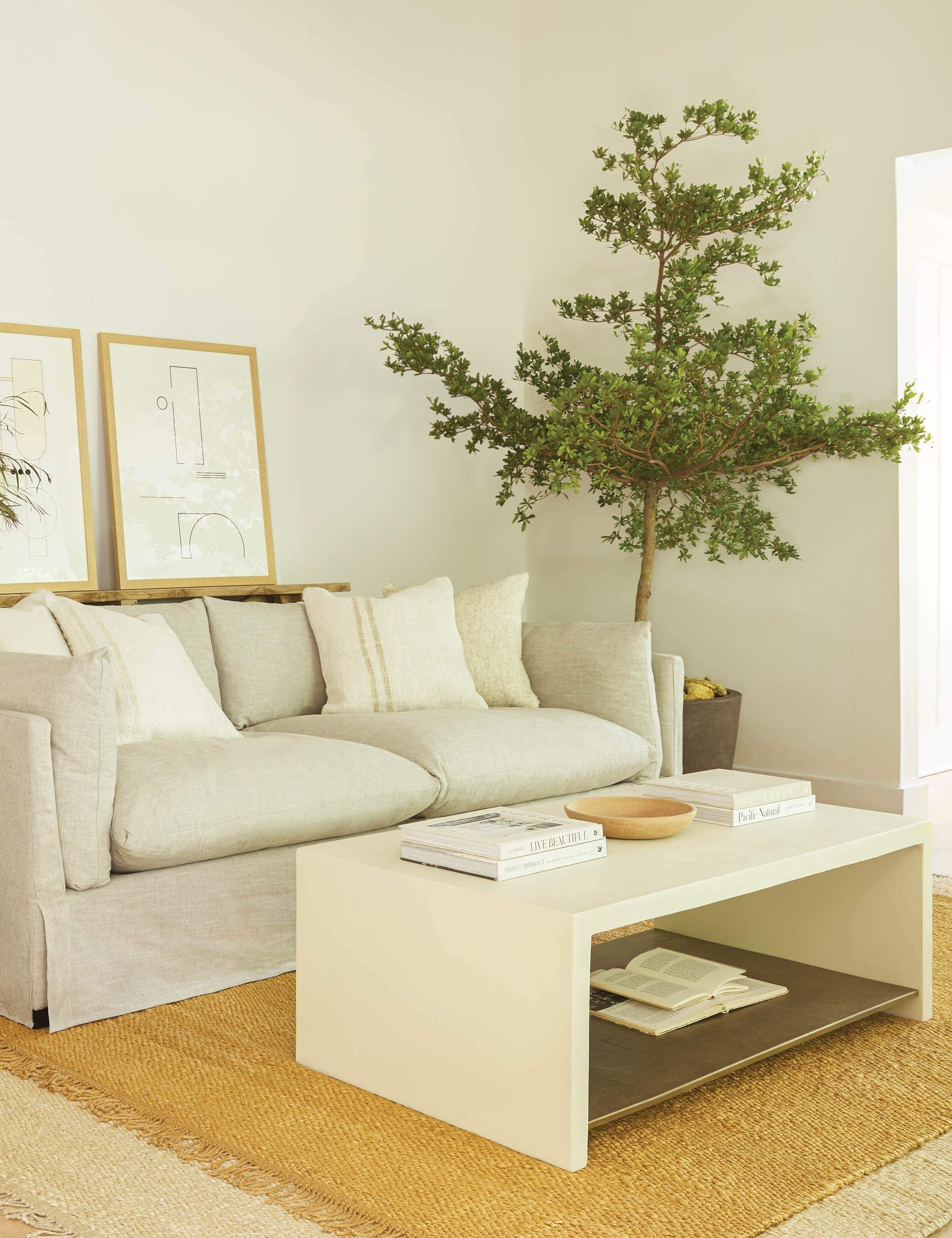 Modern Aprilette Coffee Table - Stylish Living Room Center Table for Home Decor, Perfect for Family Gatherings & Relaxing
