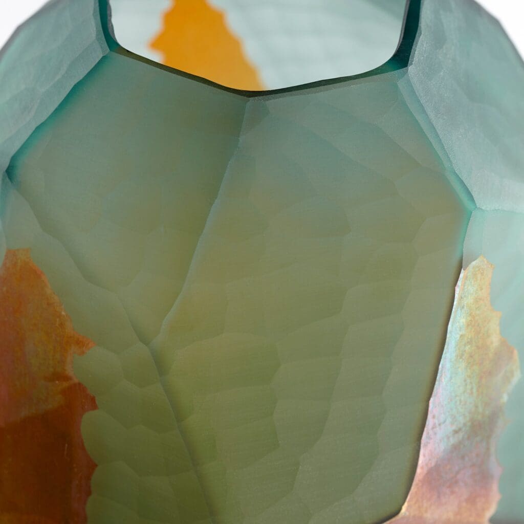 Cyan Design 11064 Roca Verde Vase - Large Green and Gold Ceramic Vase for Home Decor, Wedding Centerpiece, Living Room, Dining Table, Office Desk | Elegant Floral Arrangement Holder