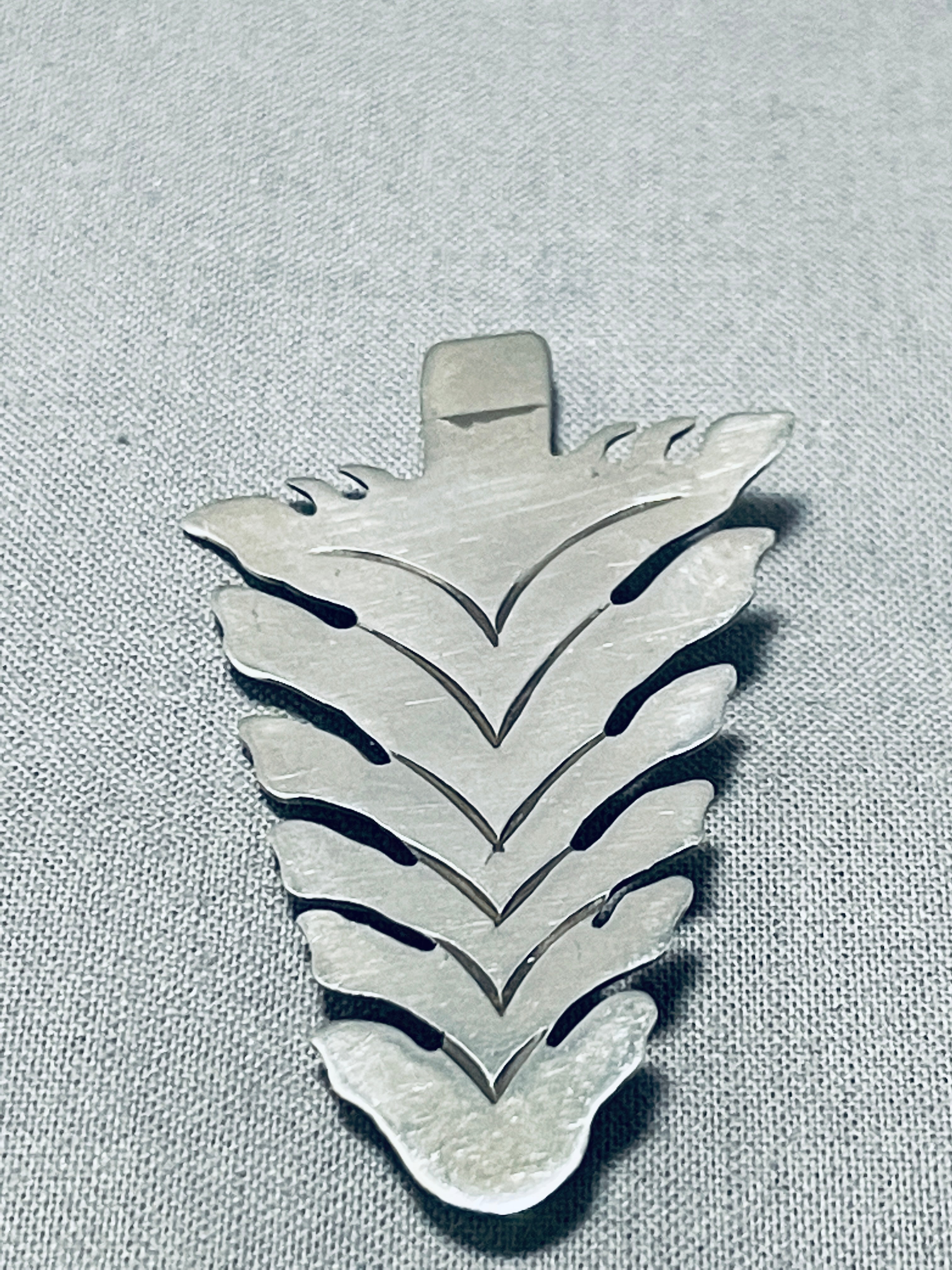 Vintage Native American Navajo Sterling Silver Arrowhead Tree Pin - Handcrafted Jewelry for Collectors & Fashion Enthusiasts | Perfect for Western Style, Boho Outfits & Gift Giving